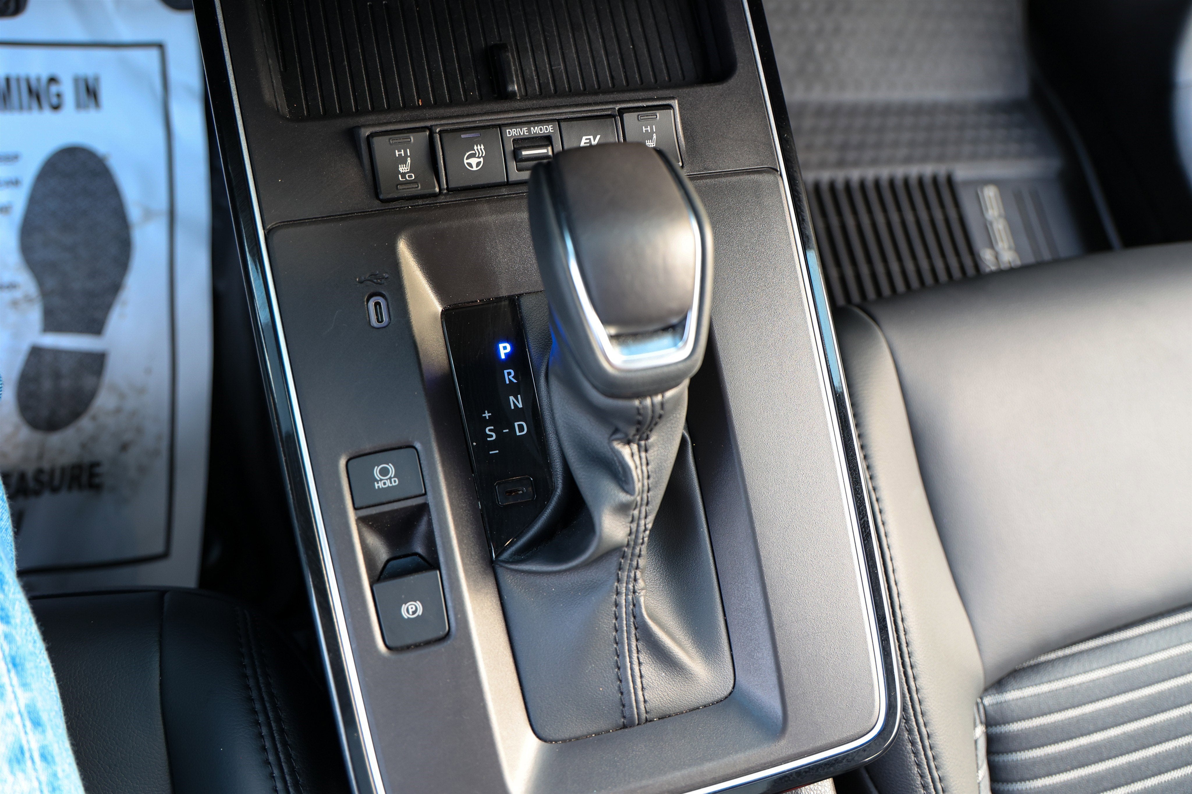 2026 Toyota COROLLA CROSS HV Hybrid XSE