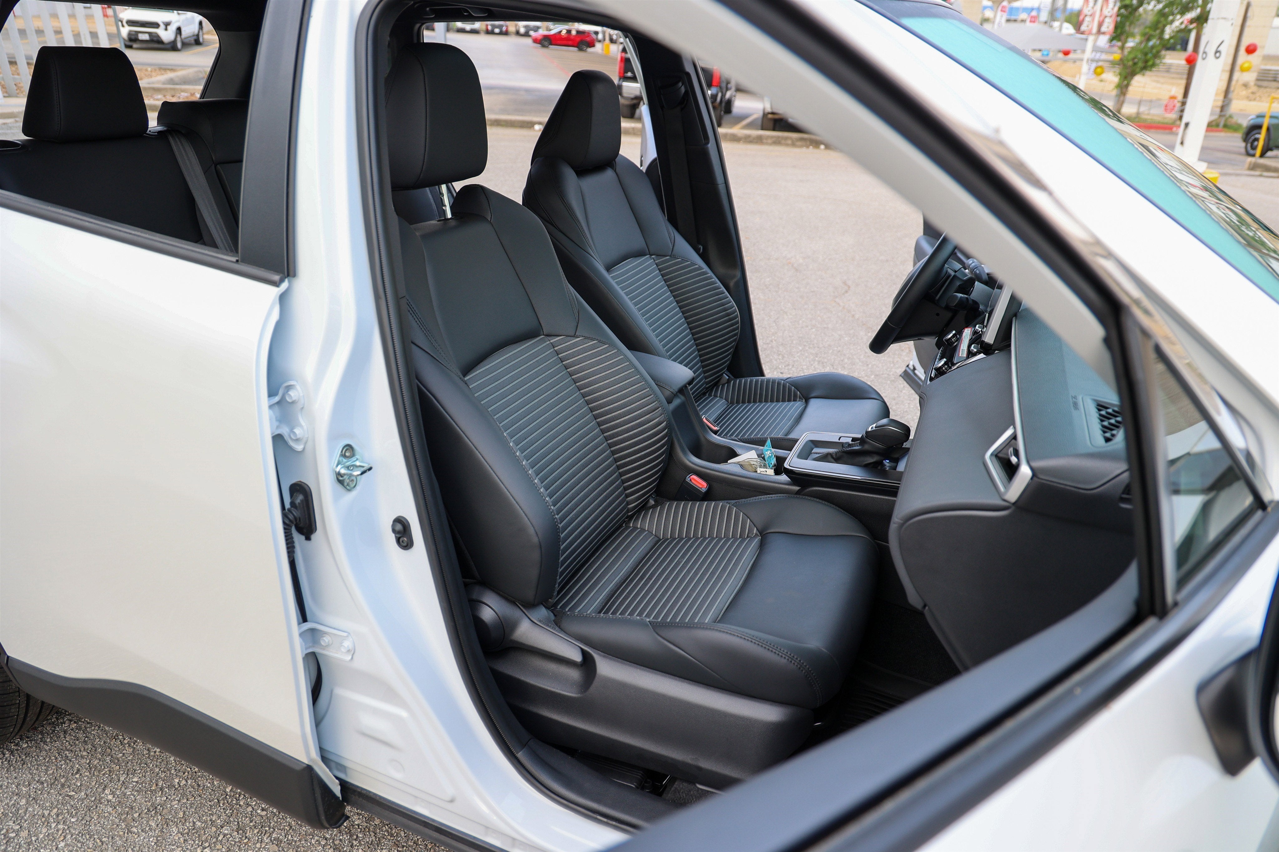 2026 Toyota COROLLA CROSS HV Hybrid XSE