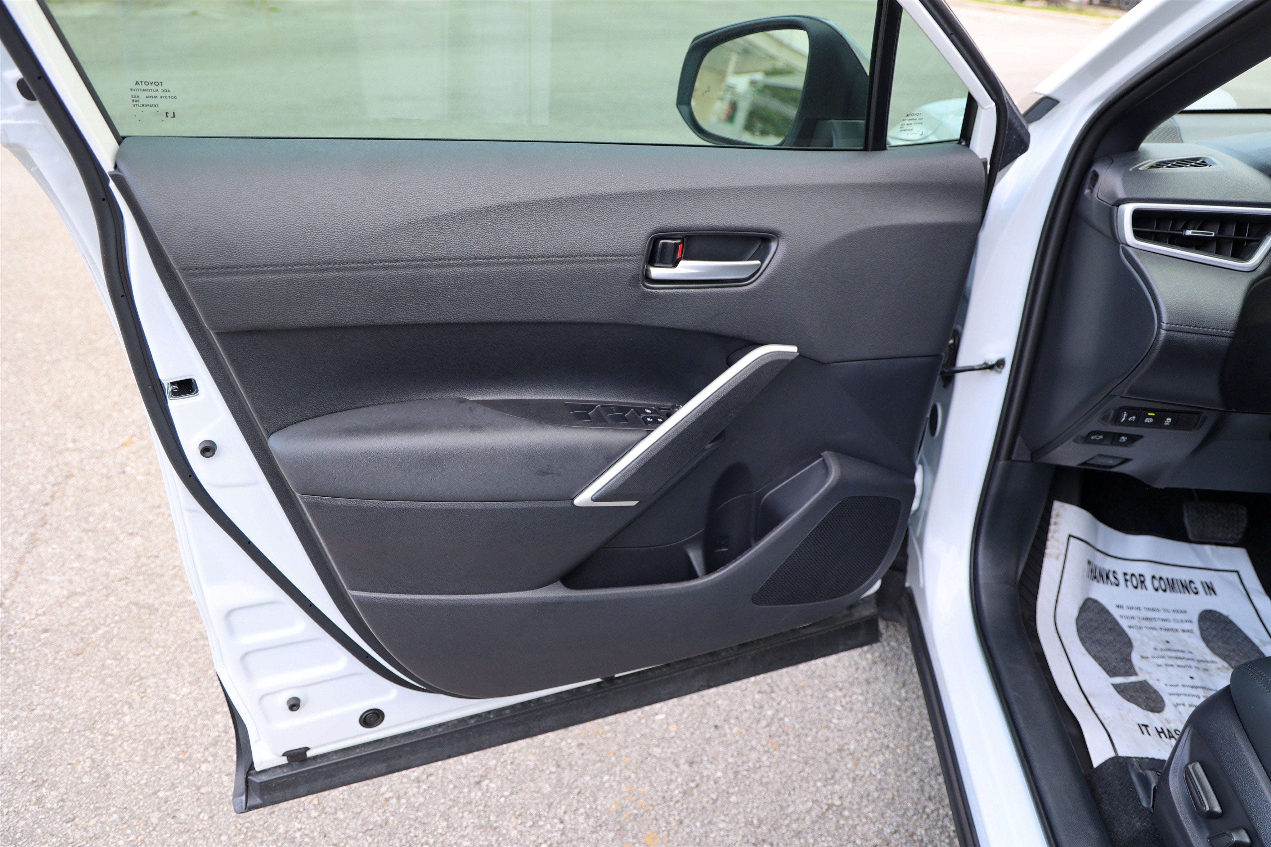 2026 Toyota COROLLA CROSS HV Hybrid XSE