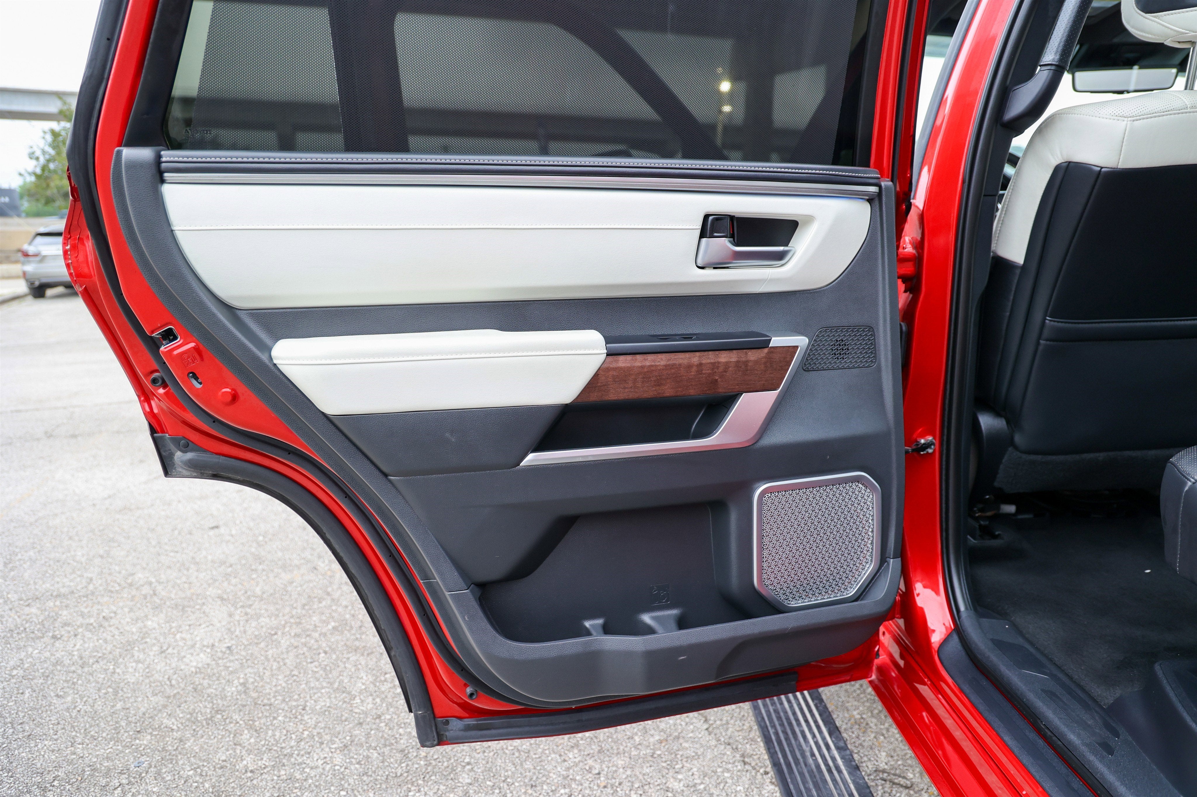 2024 Toyota SEQUOIA 4WD Capstone