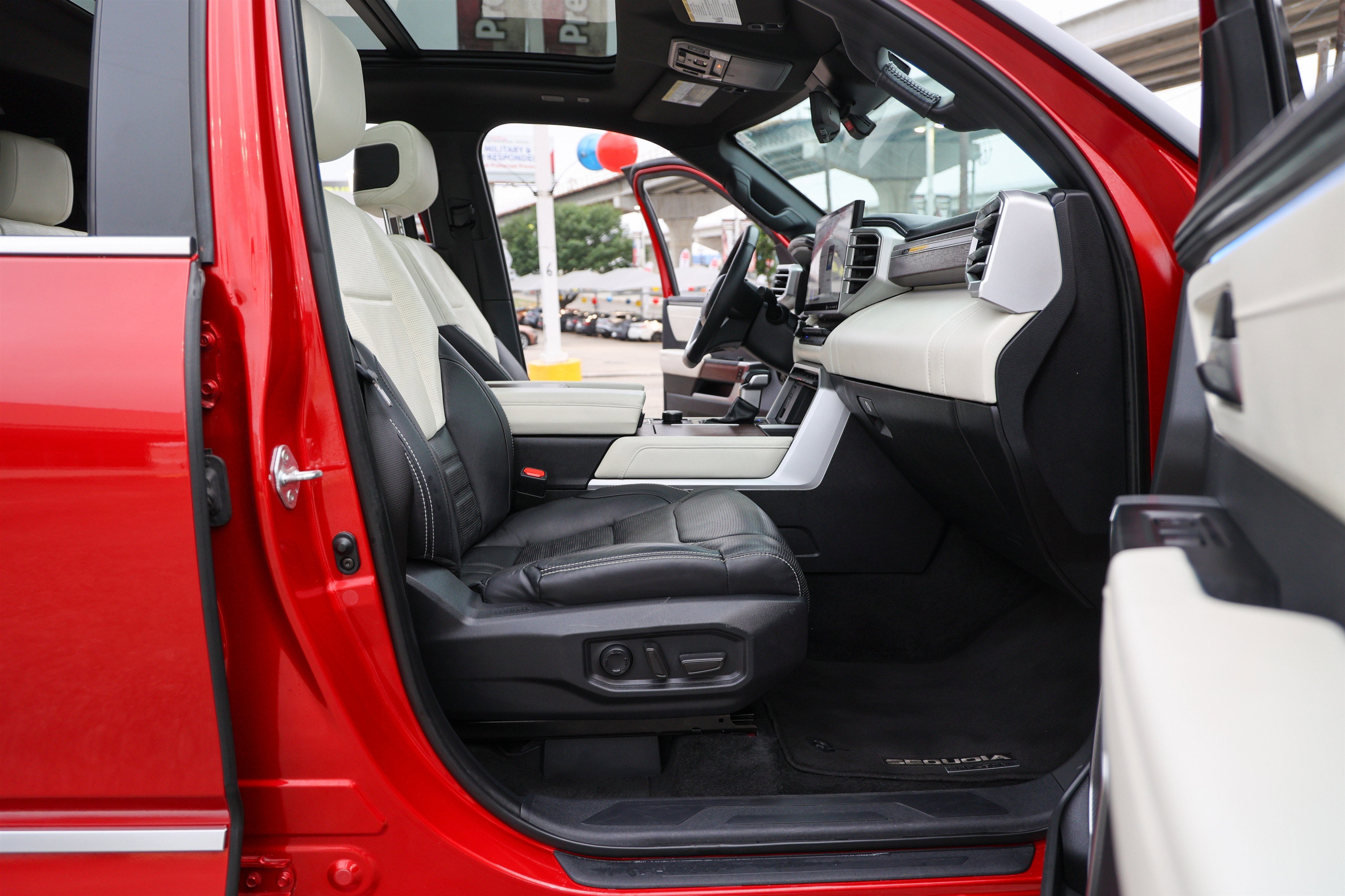 2024 Toyota SEQUOIA 4WD Capstone
