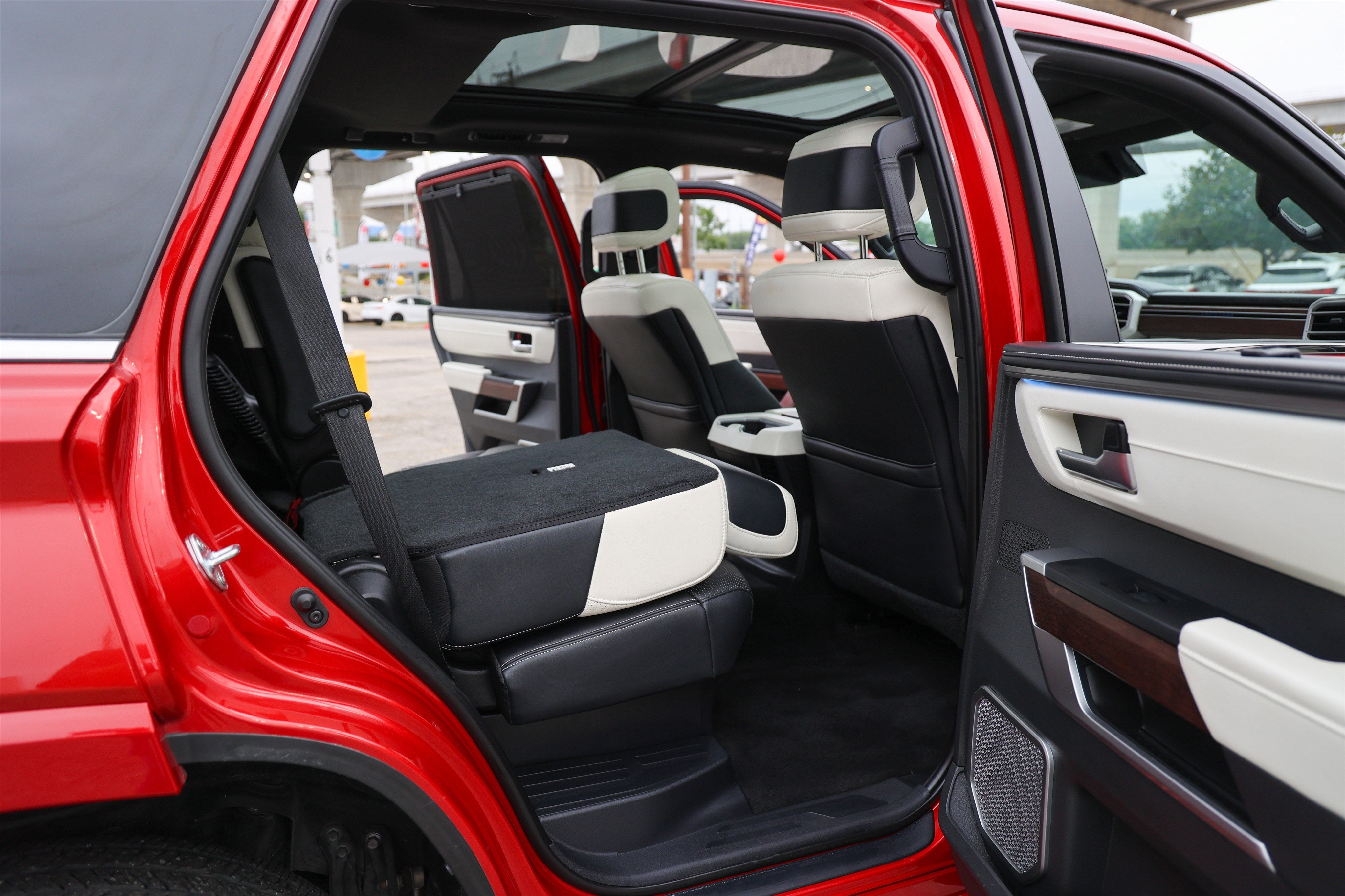 2024 Toyota SEQUOIA 4WD Capstone