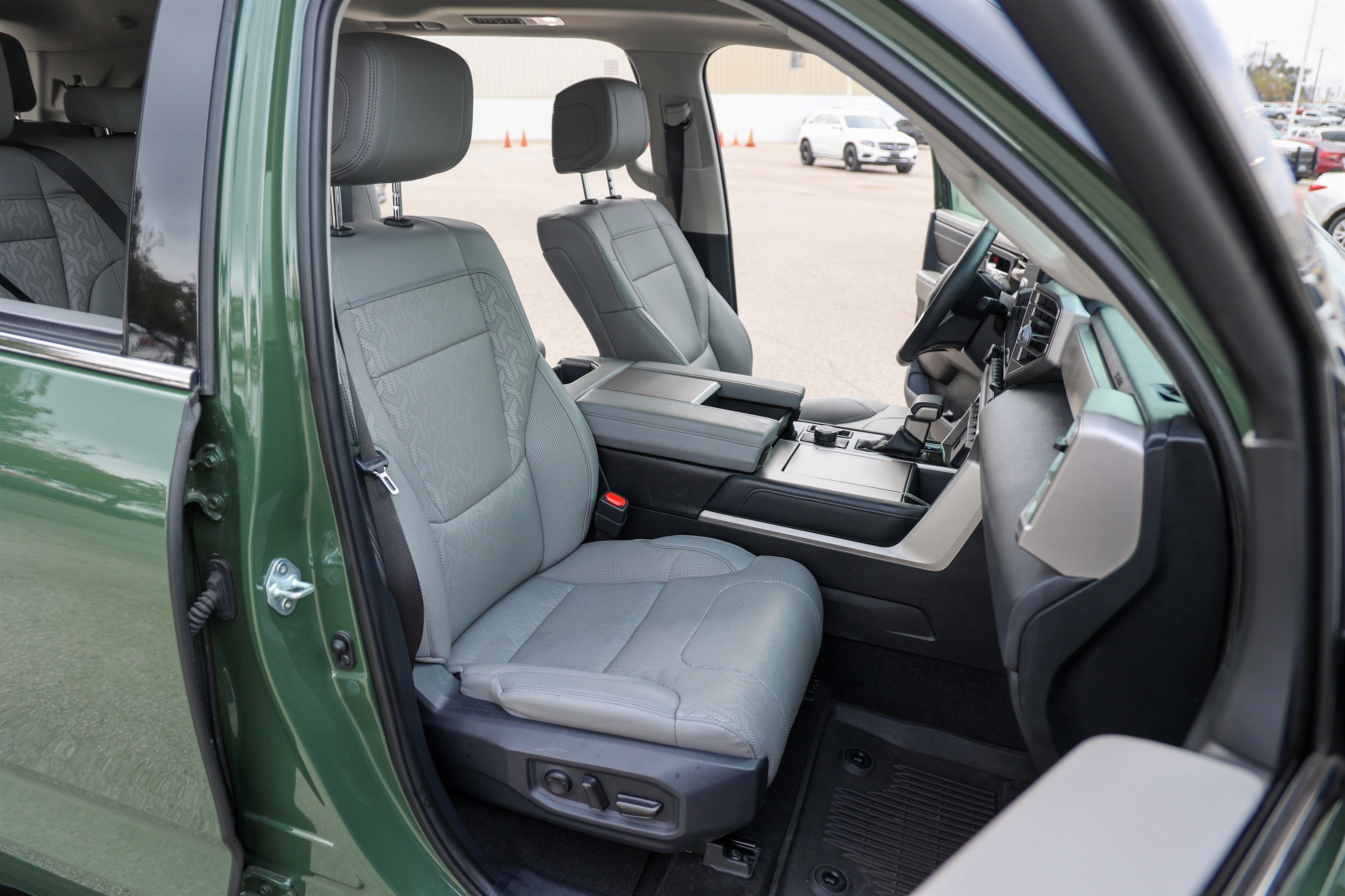 2023 Toyota SEQUOIA 4WD Limited