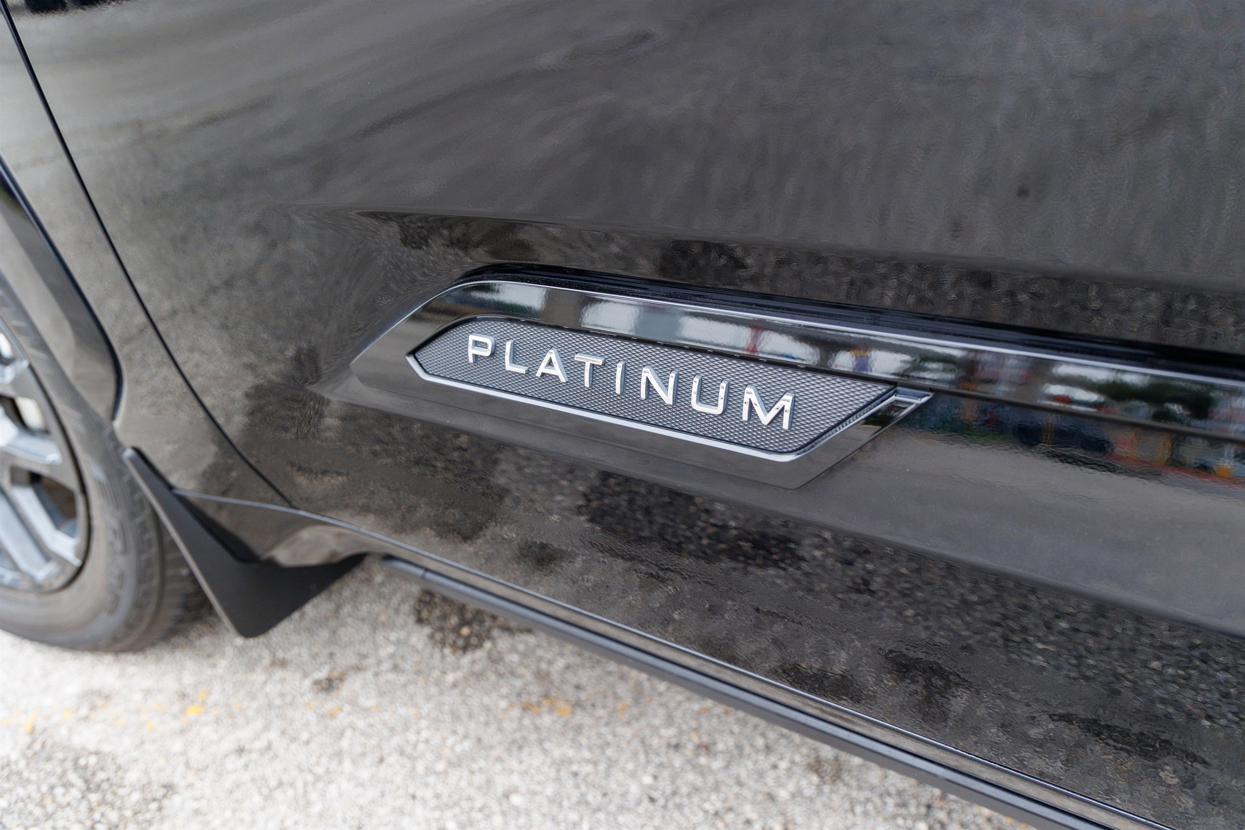 2024 Toyota SEQUOIA 4WD Platinum