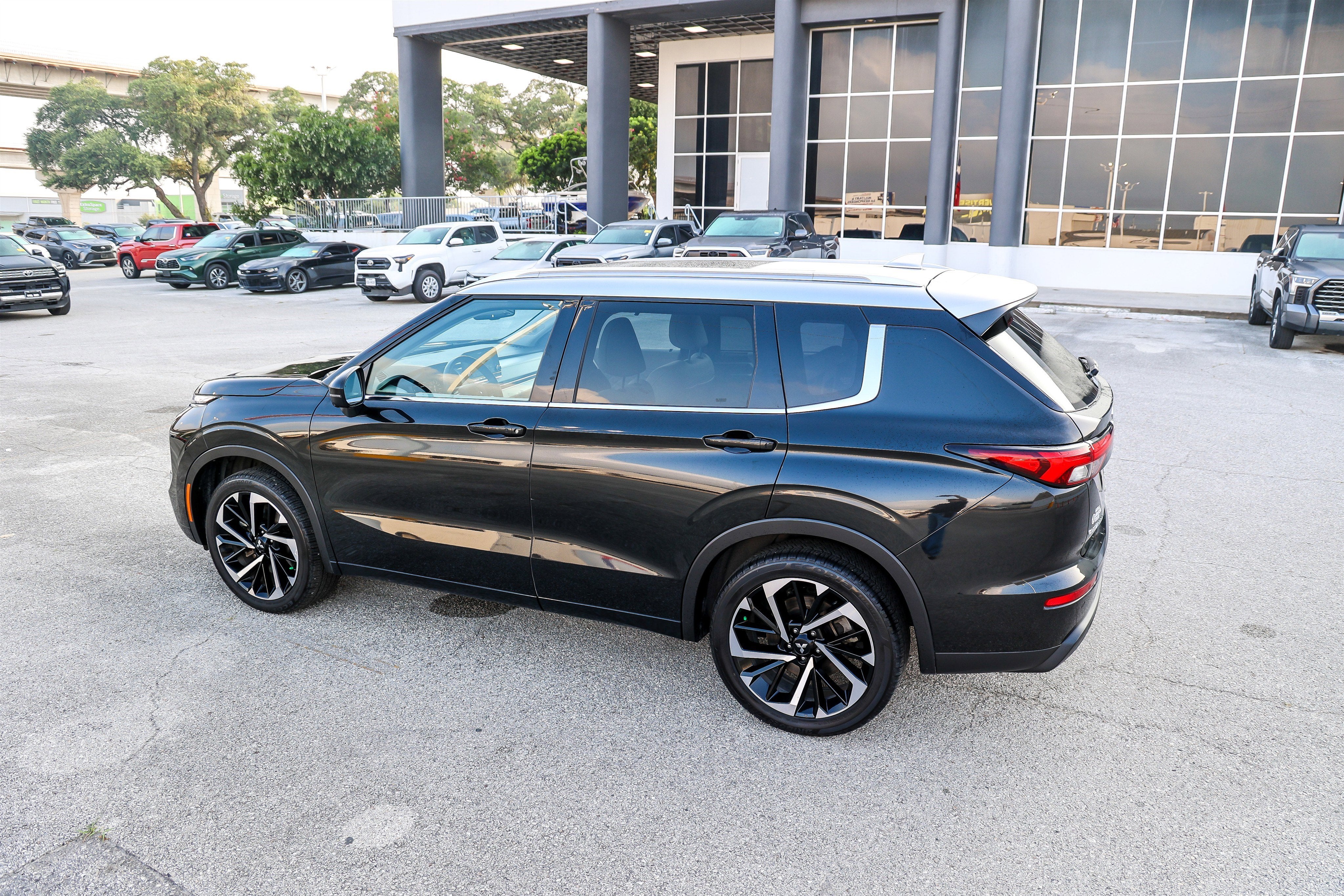 2024 Mitsubishi Outlander SEL Black Edition