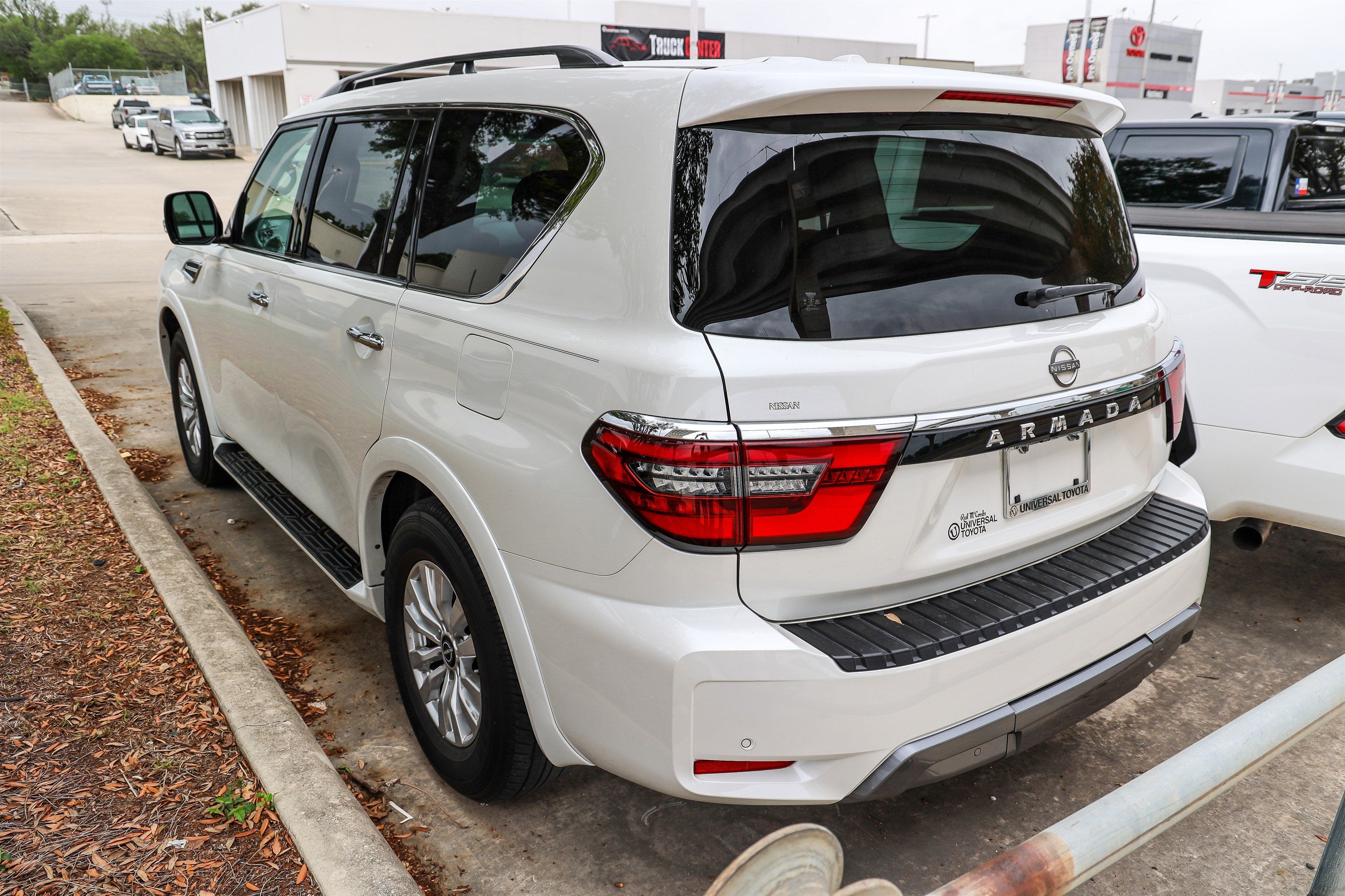 2023 Nissan Armada SV
