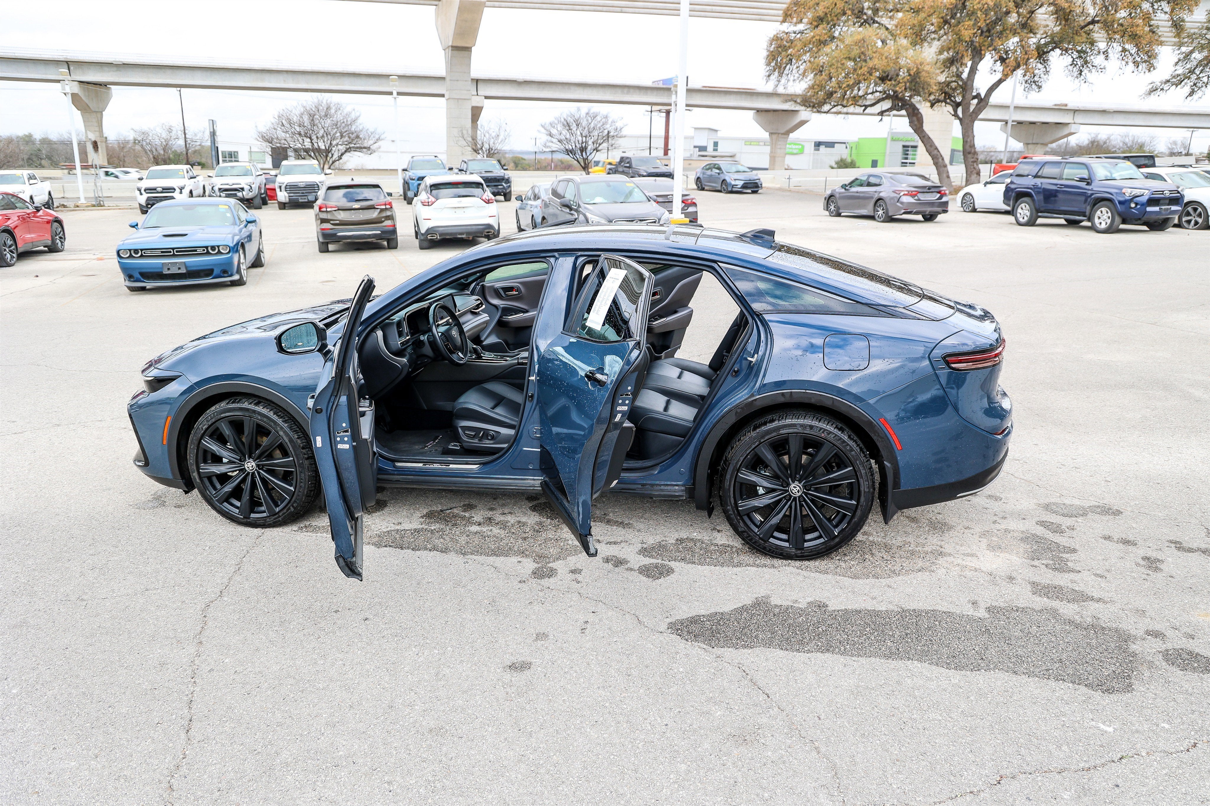 2025 Toyota CROWN Nightshade