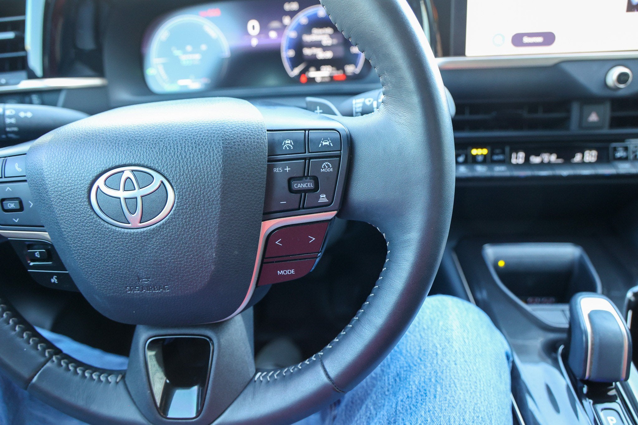 2025 Toyota Toyota Crown Signia XLE