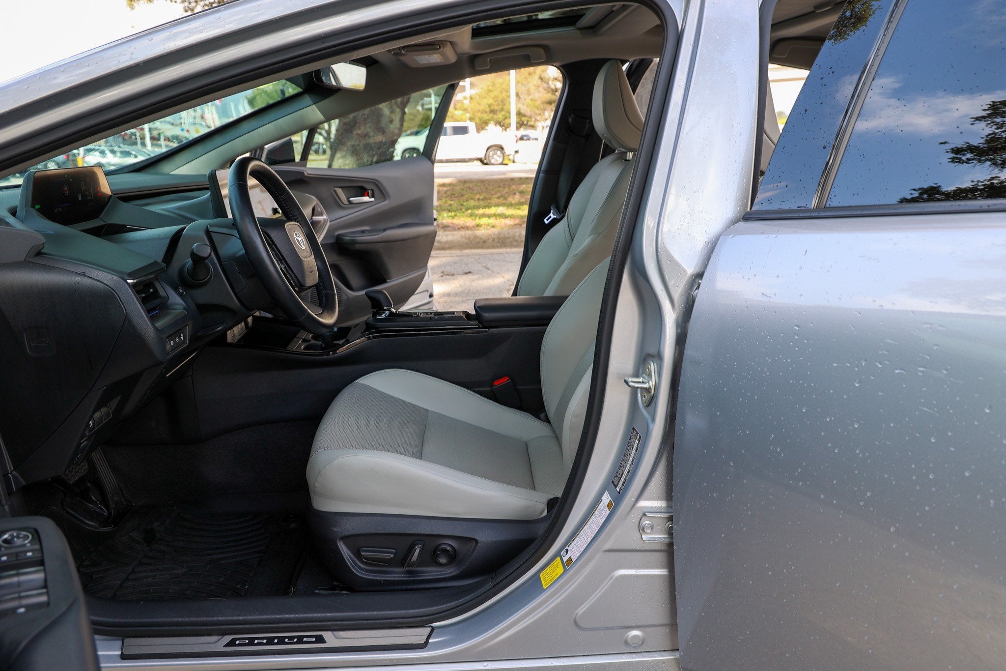 2025 Toyota Prius XLE