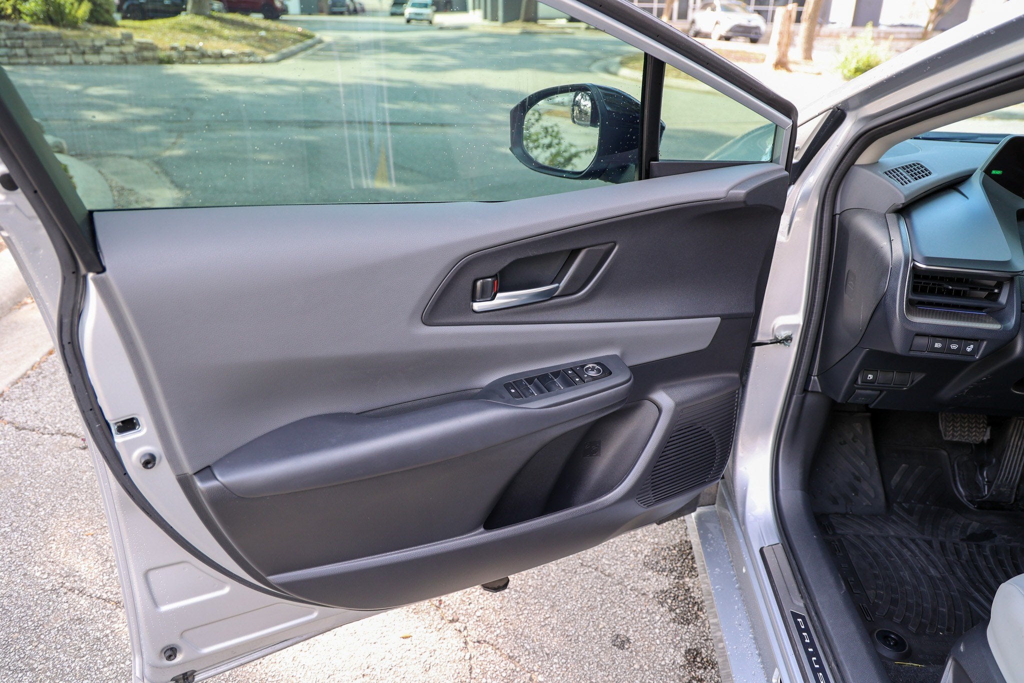 2025 Toyota Prius XLE