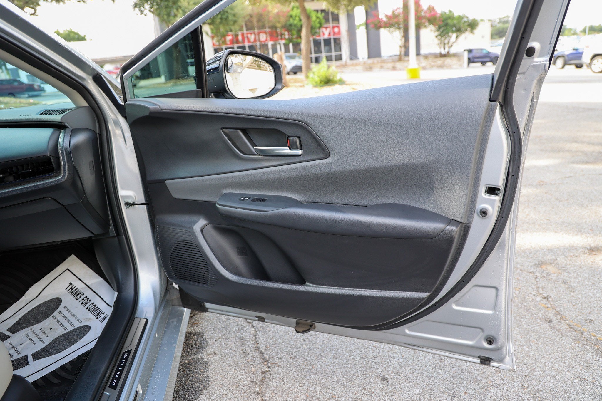 2025 Toyota Prius XLE