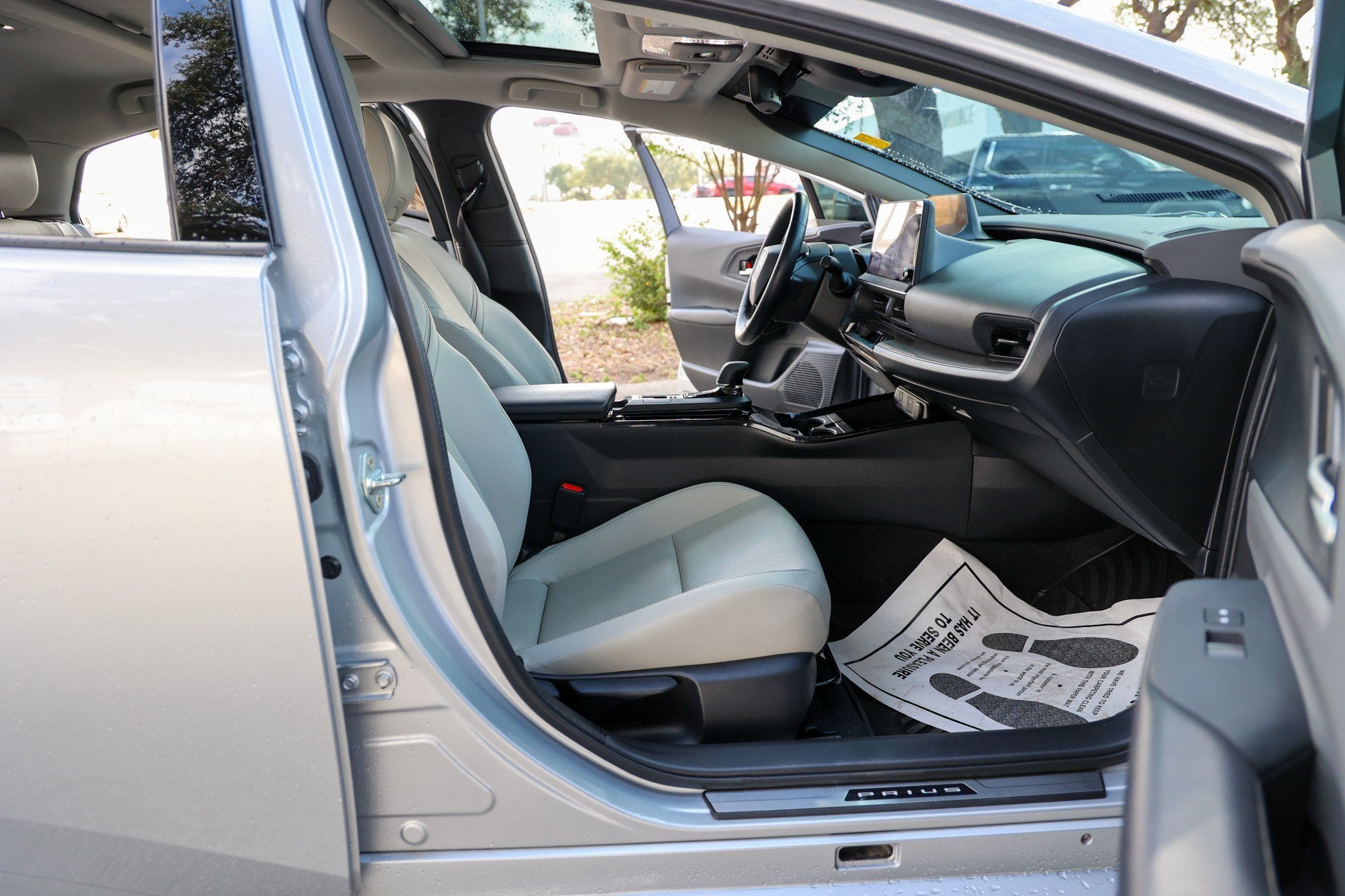2025 Toyota Prius XLE