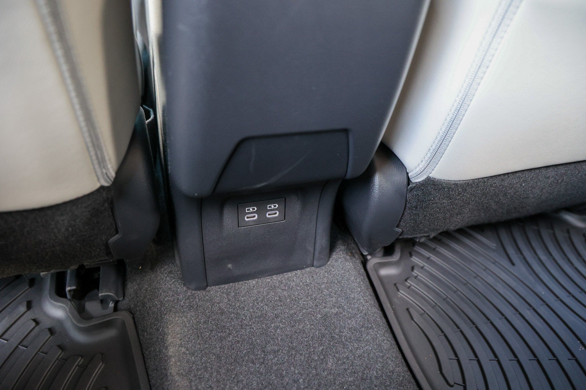 2025 Toyota Prius XLE