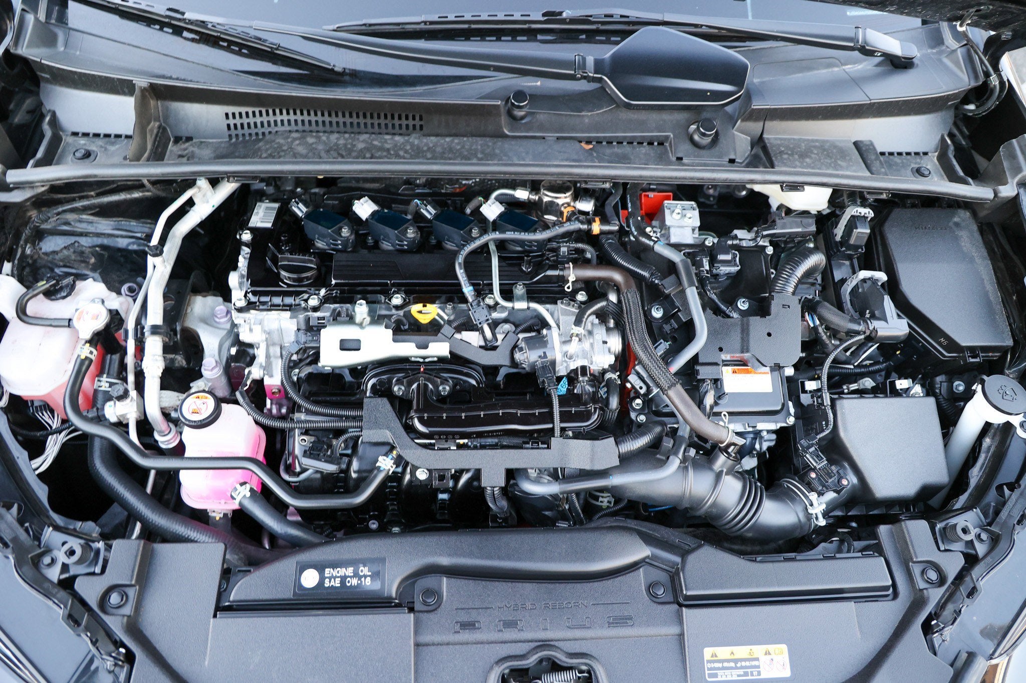 2025 Toyota PRIUS LE