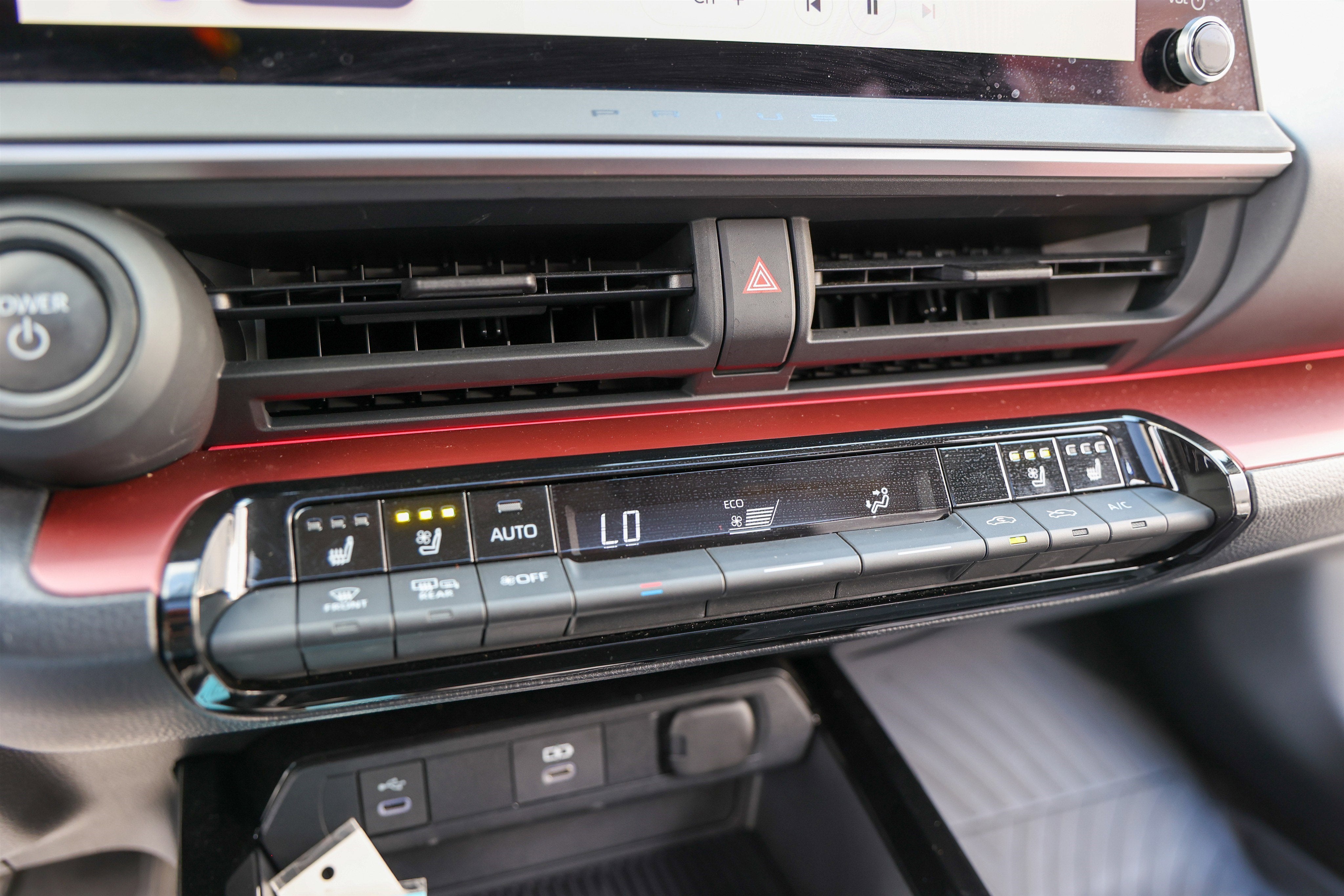 2024 Toyota PRIUS PRIME XSE Premium