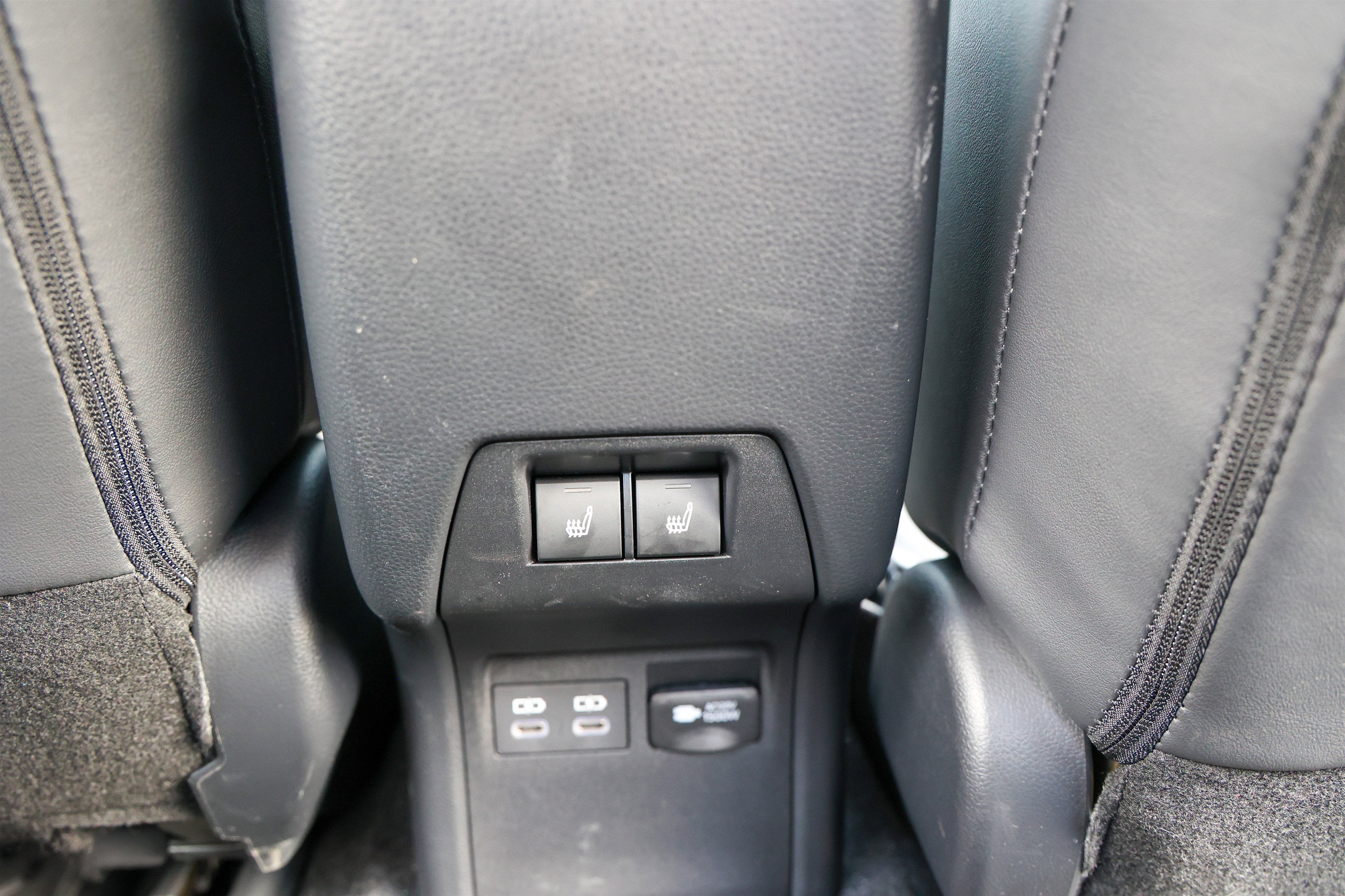 2024 Toyota PRIUS PRIME XSE Premium