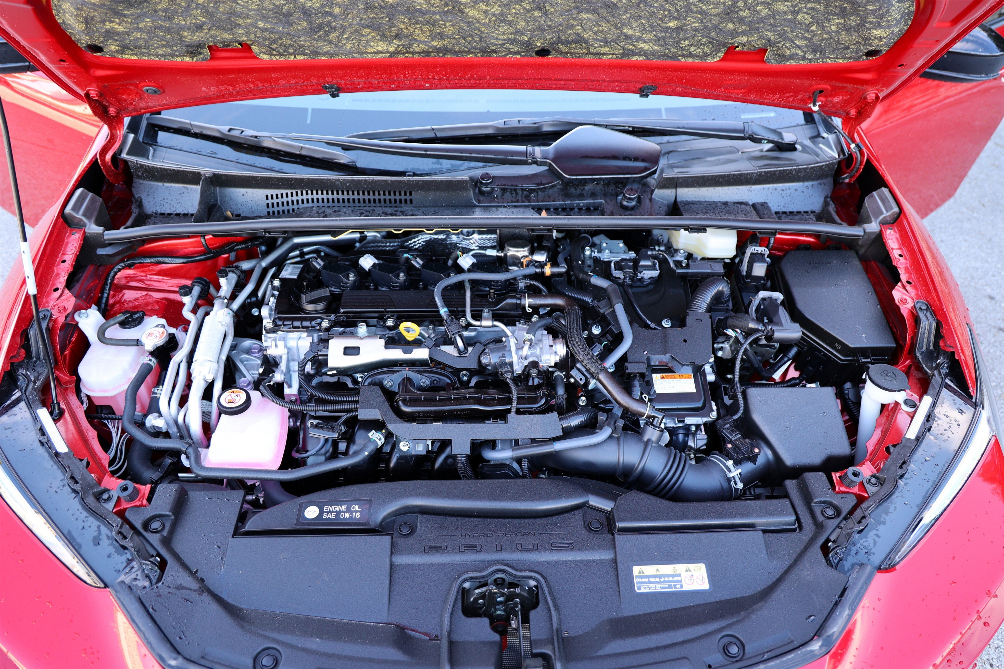 2025 Toyota Prius Plug-In Hybrid SE