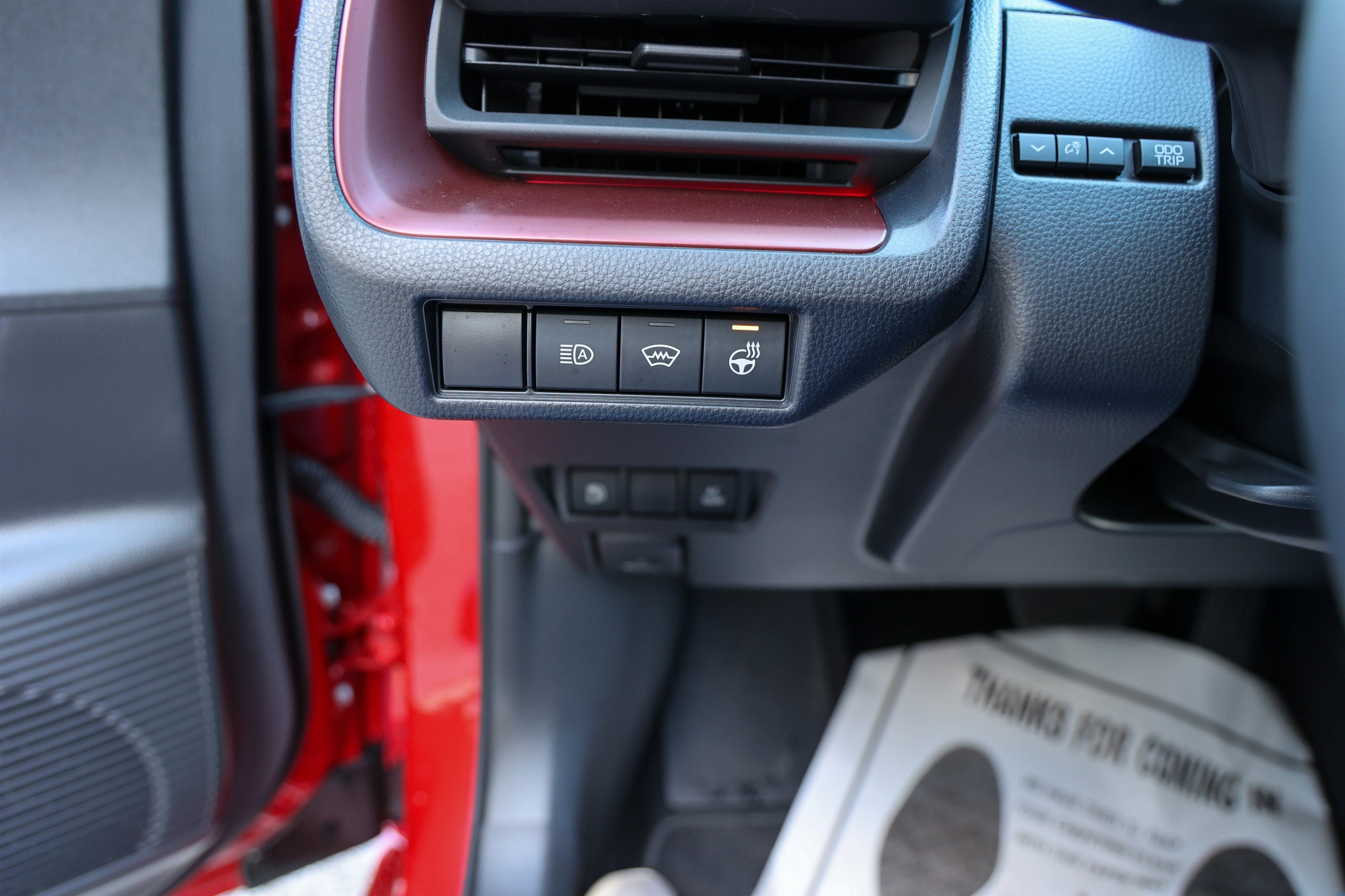 2025 Toyota Prius Plug-In Hybrid SE