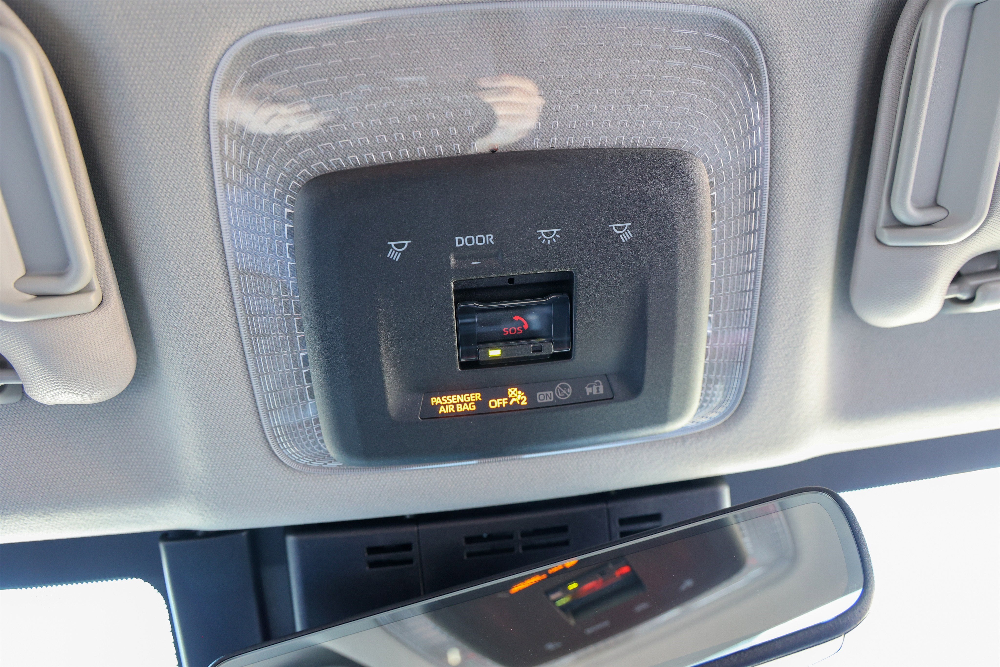 2025 Toyota Prius Plug-In Hybrid SE