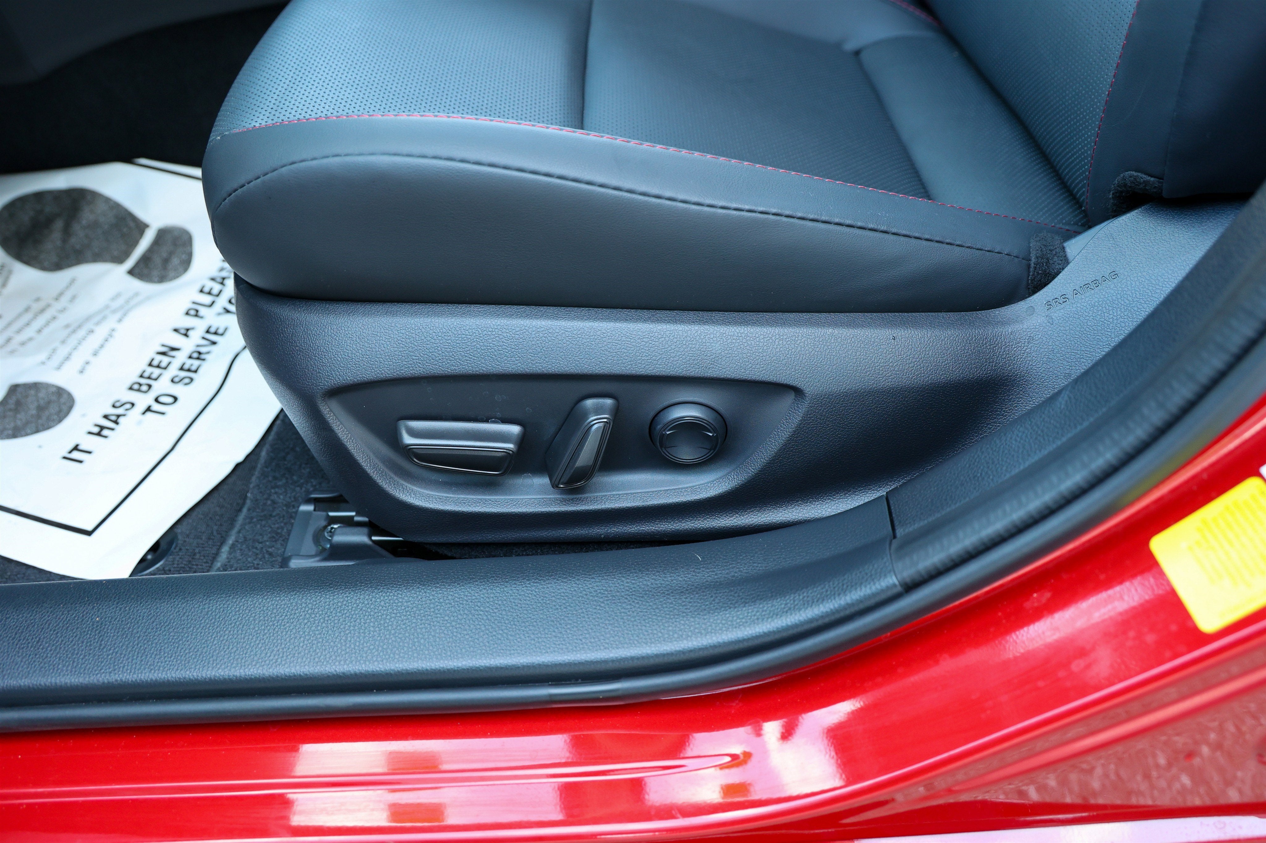 2025 Toyota Prius Plug-In Hybrid SE