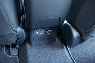 2025 Toyota Prius Plug-In Hybrid SE