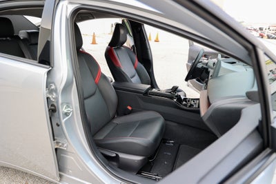2025 Toyota Prius Plug-in Hybrid XSE