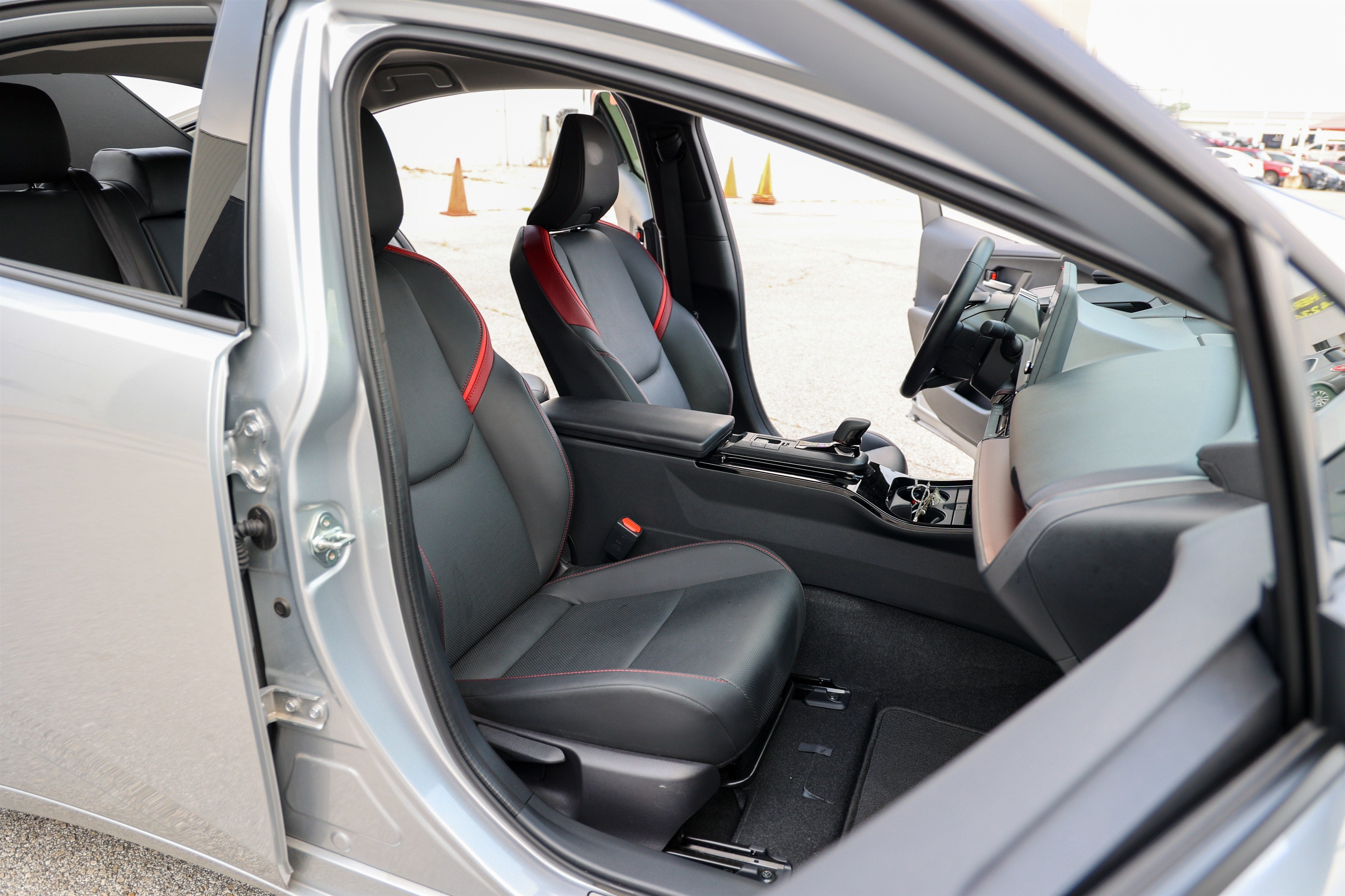 2025 Toyota Prius Plug-in Hybrid XSE