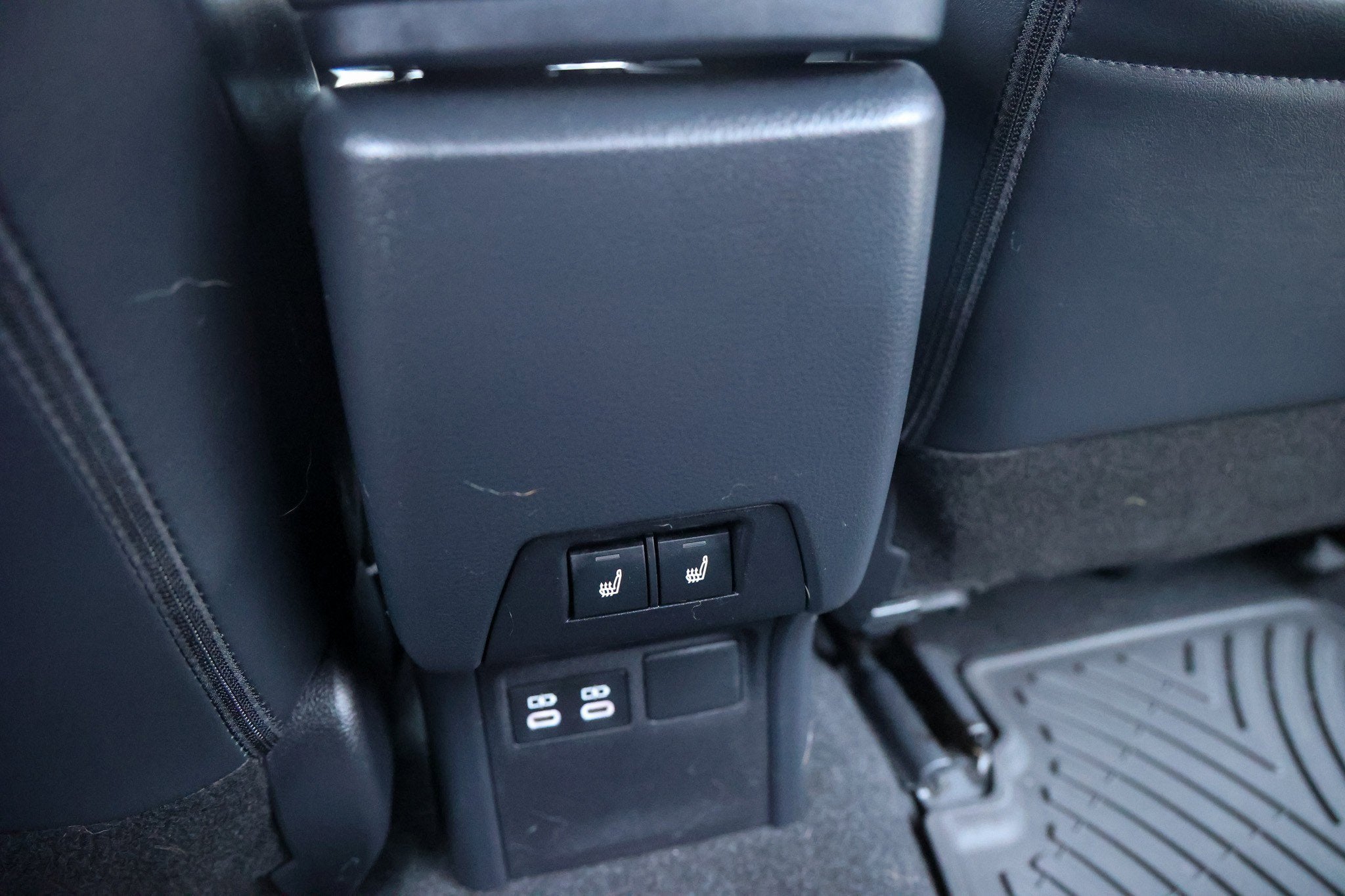 2023 Toyota PRIUS Limited