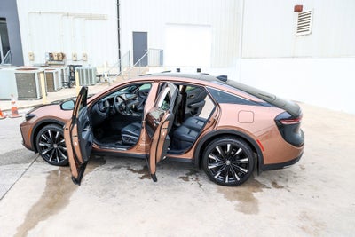 2025 Toyota CROWN Platinum