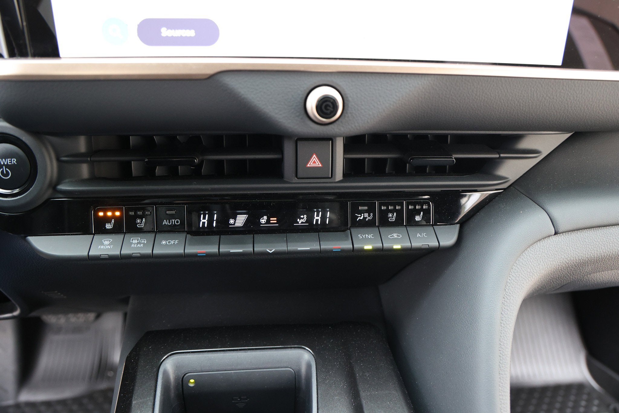 2025 Toyota CROWN Platinum