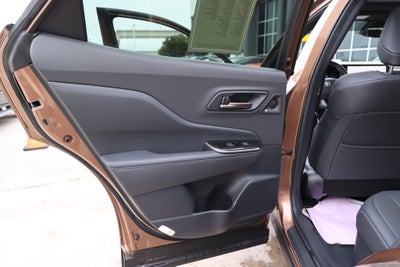 2025 Toyota CROWN Platinum