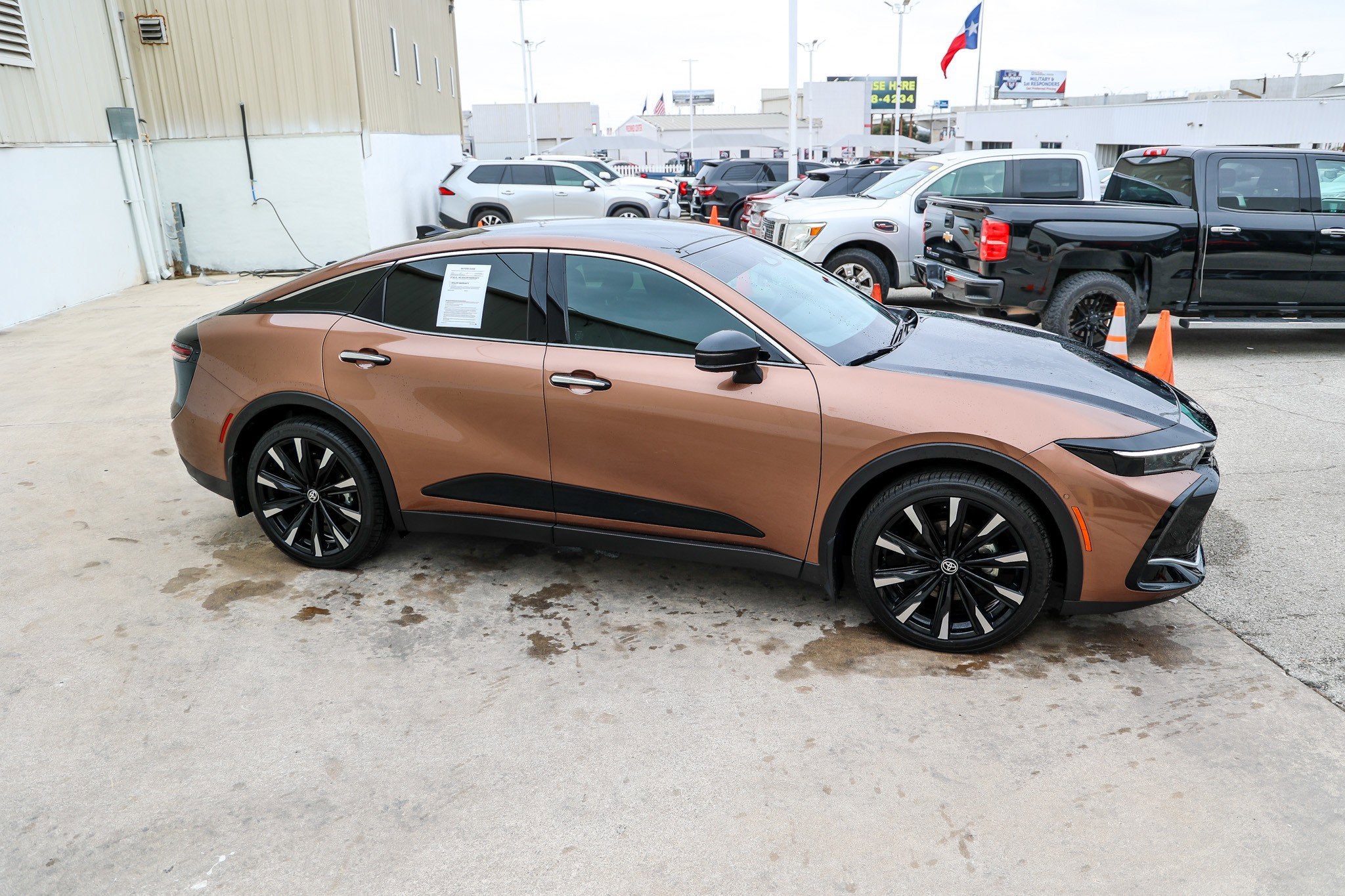 2025 Toyota CROWN Platinum