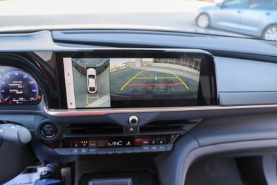 2025 Toyota CROWN Platinum