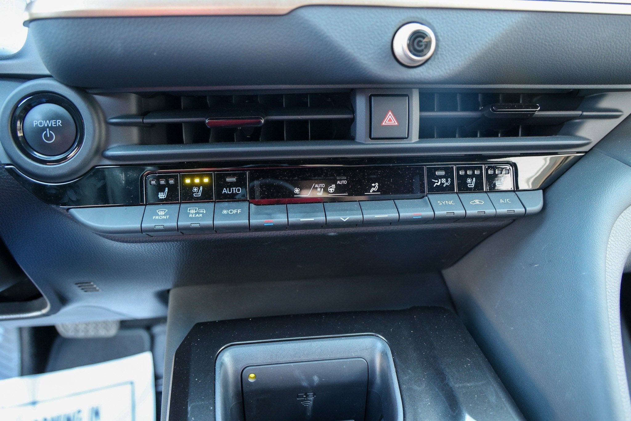 2025 Toyota CROWN Platinum