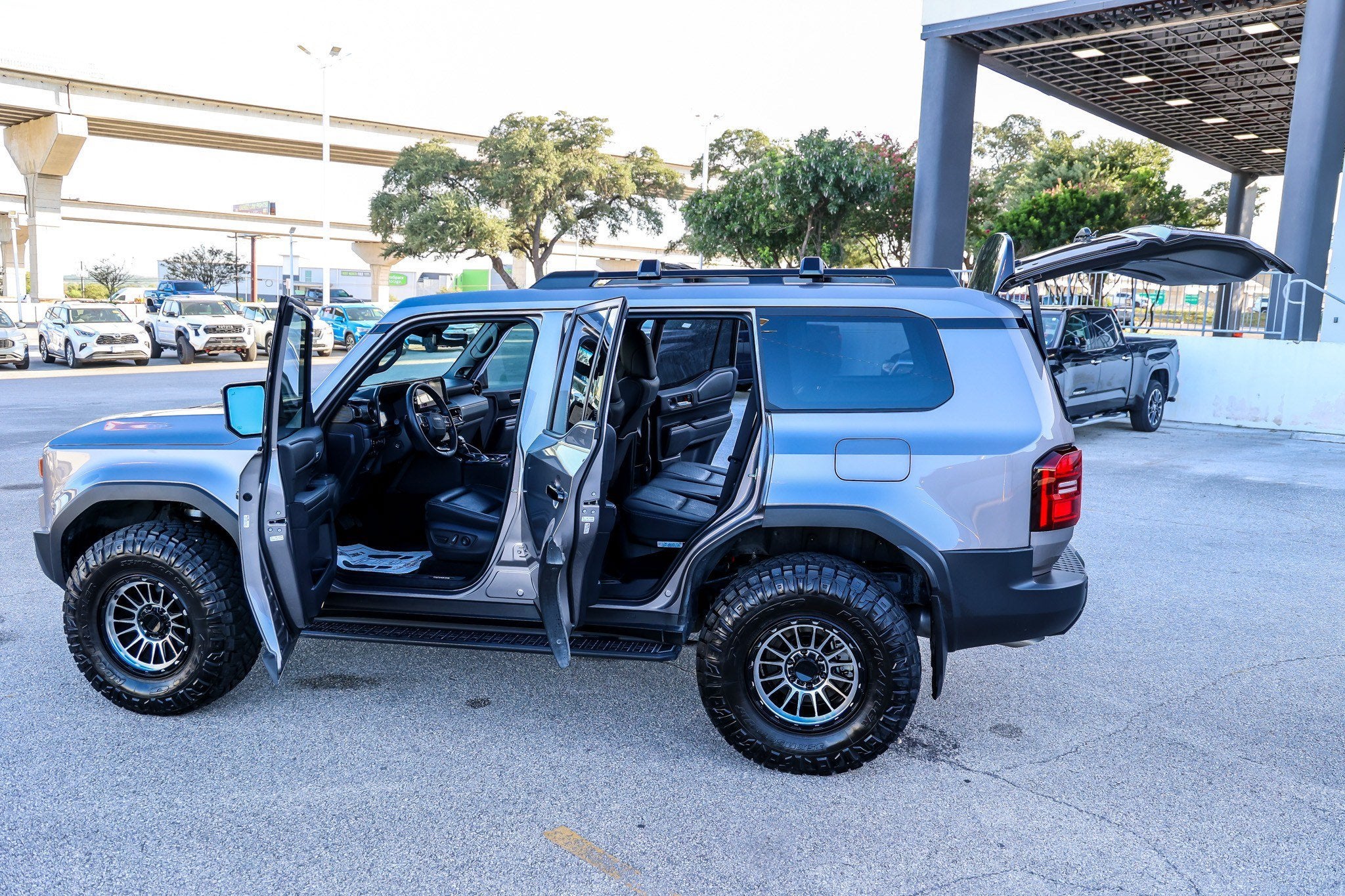 2024 Toyota Land Cruiser 4WD (Natl)