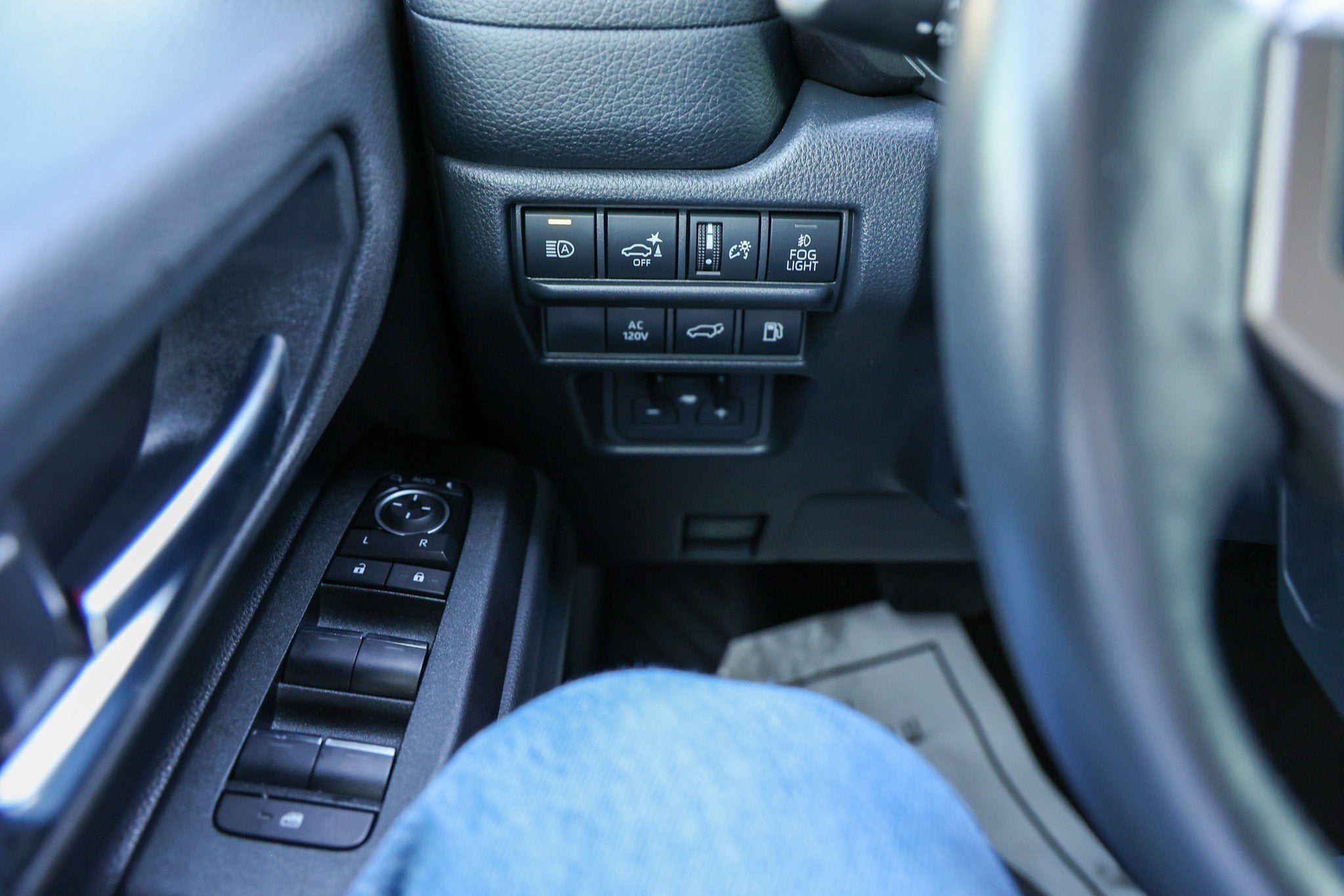 2024 Toyota Land Cruiser 4WD (Natl)