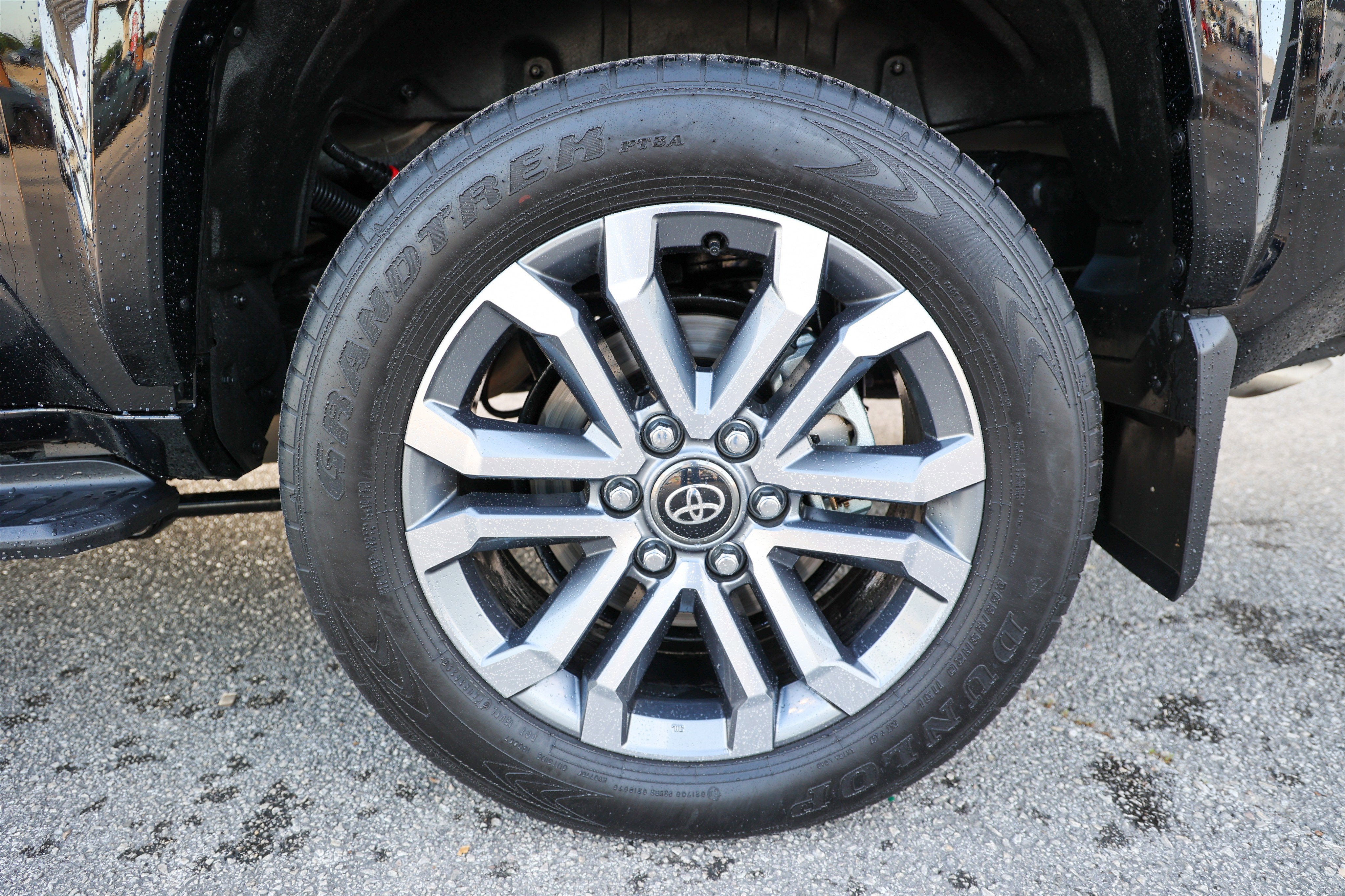 2025 Toyota 4RUNNER Limited