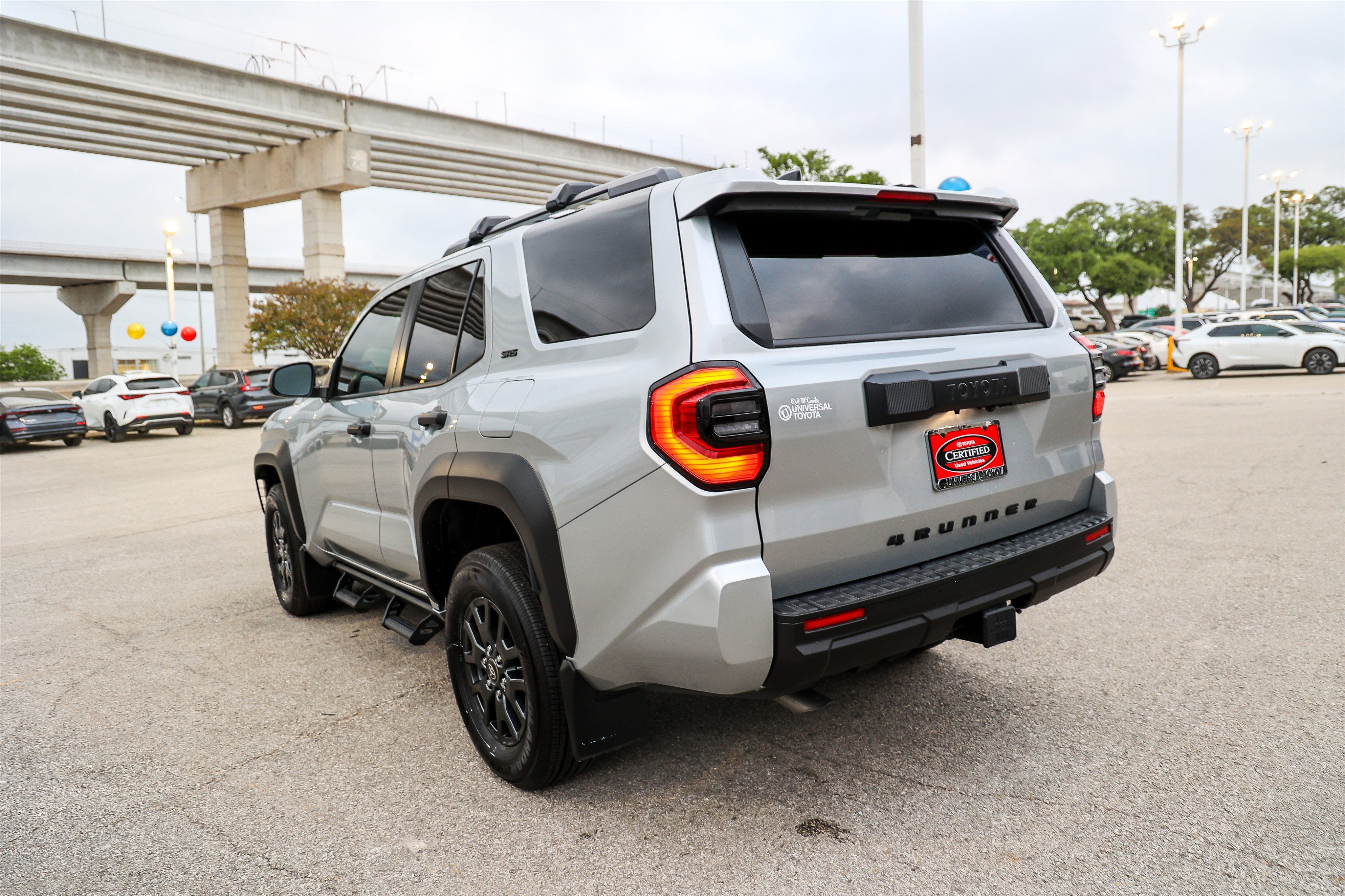 2025 Toyota 4RUNNER SR5
