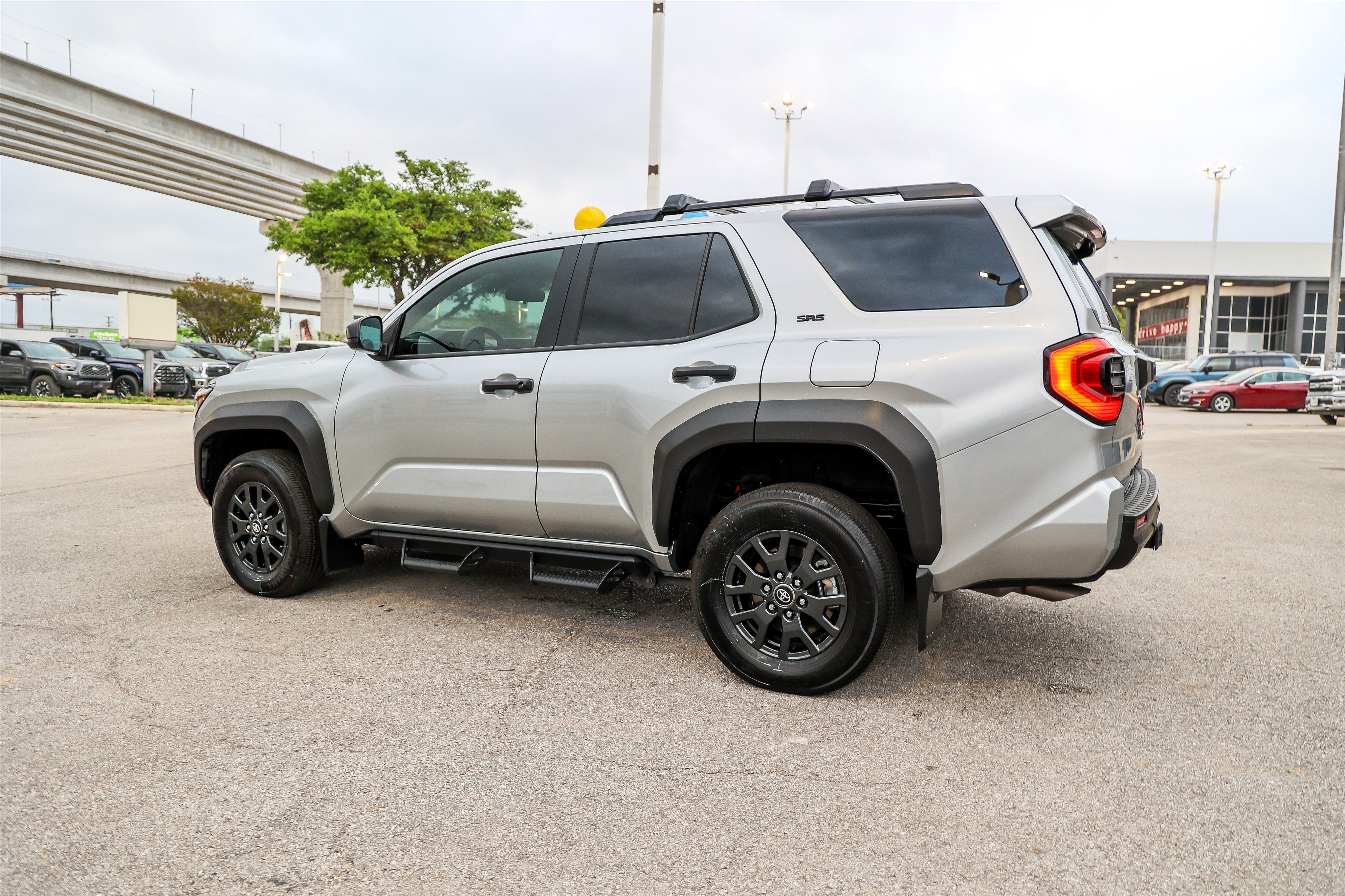 2025 Toyota 4RUNNER SR5