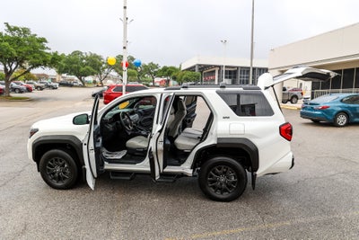 2025 Toyota 4RUNNER SR5