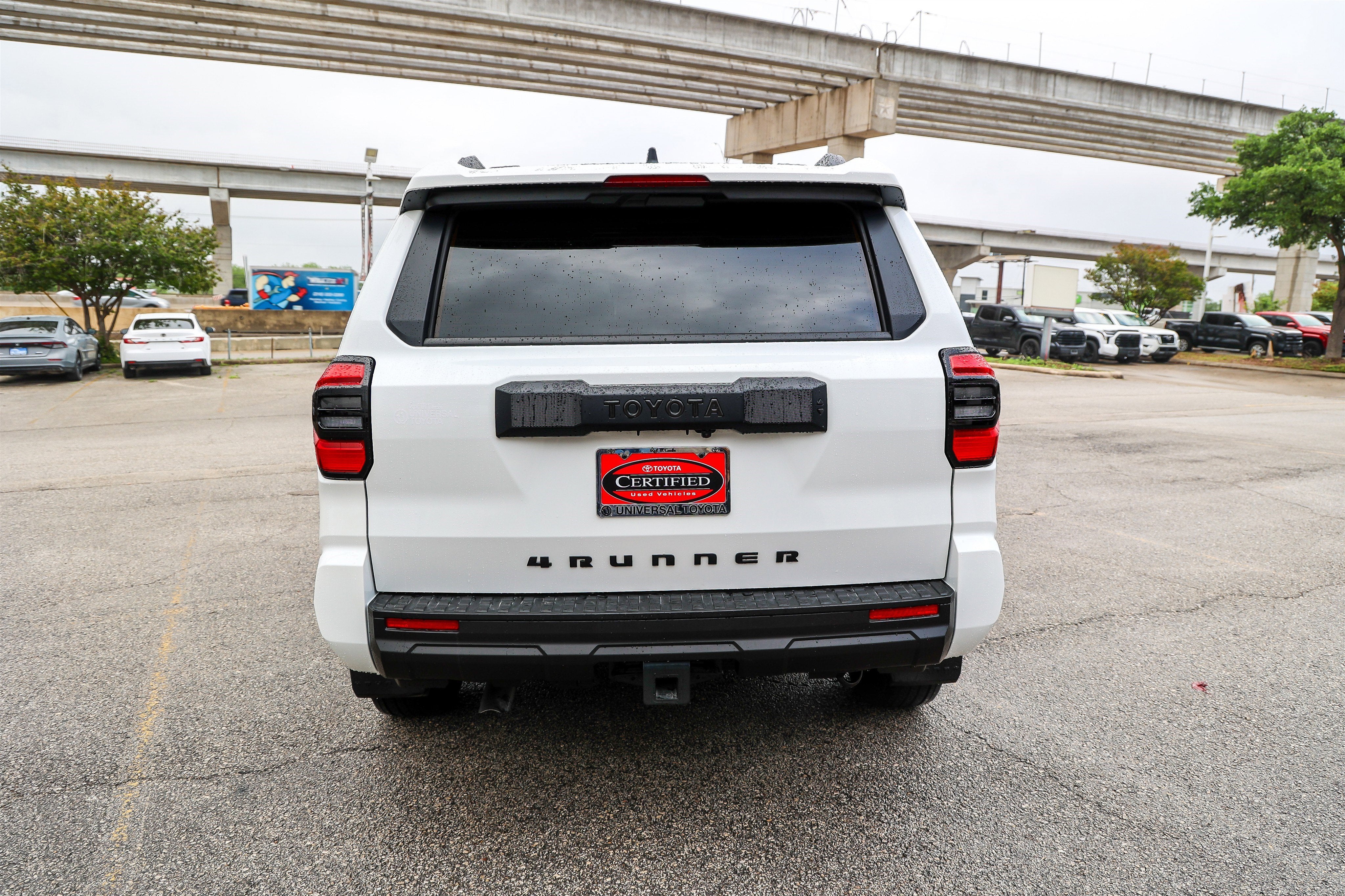 2025 Toyota 4RUNNER SR5