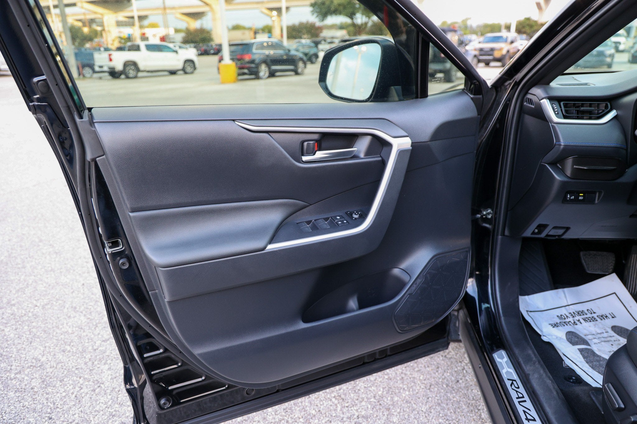 2024 Toyota RAV4 Hybrid Hybrid SE