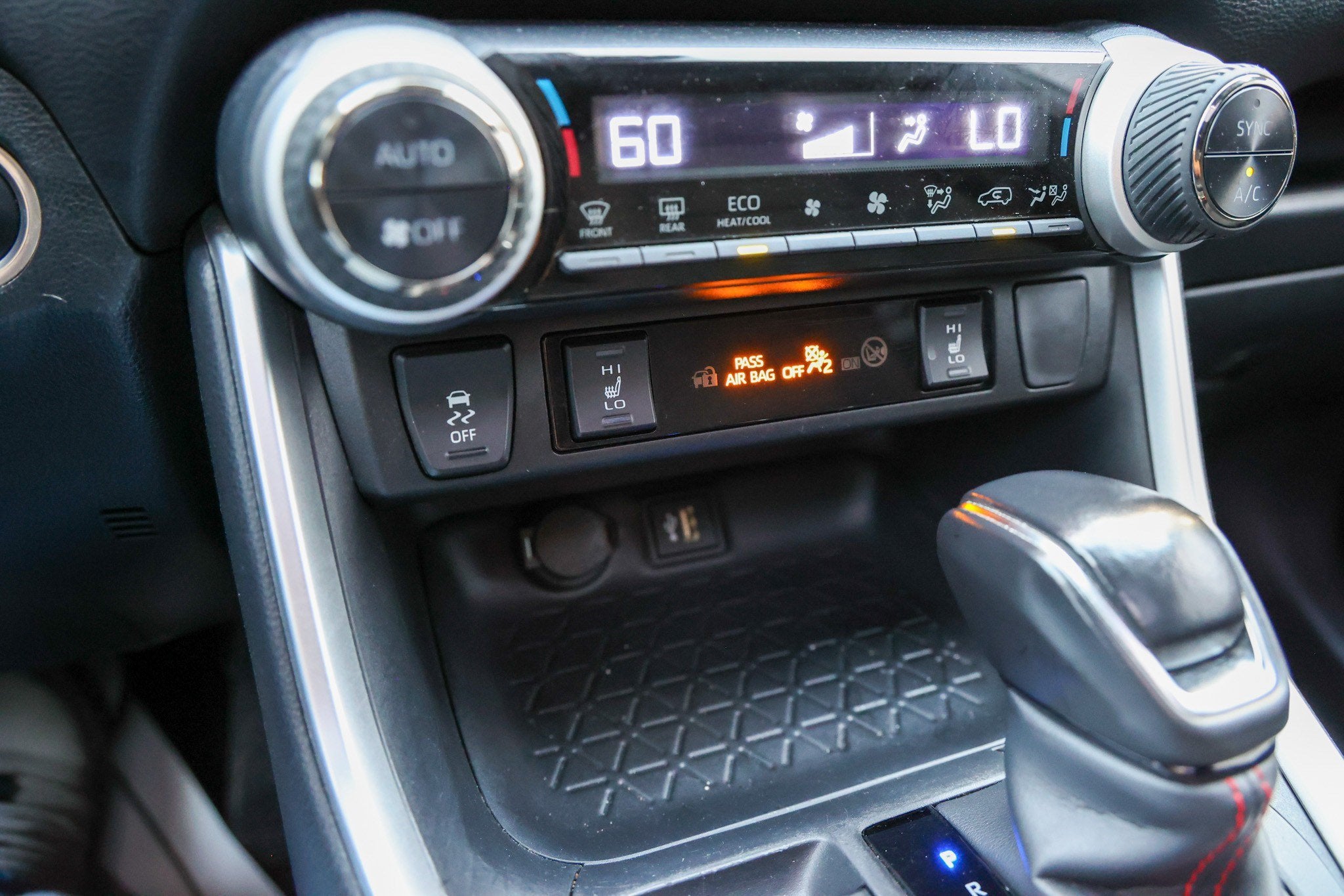 2024 Toyota RAV4 Prime SE