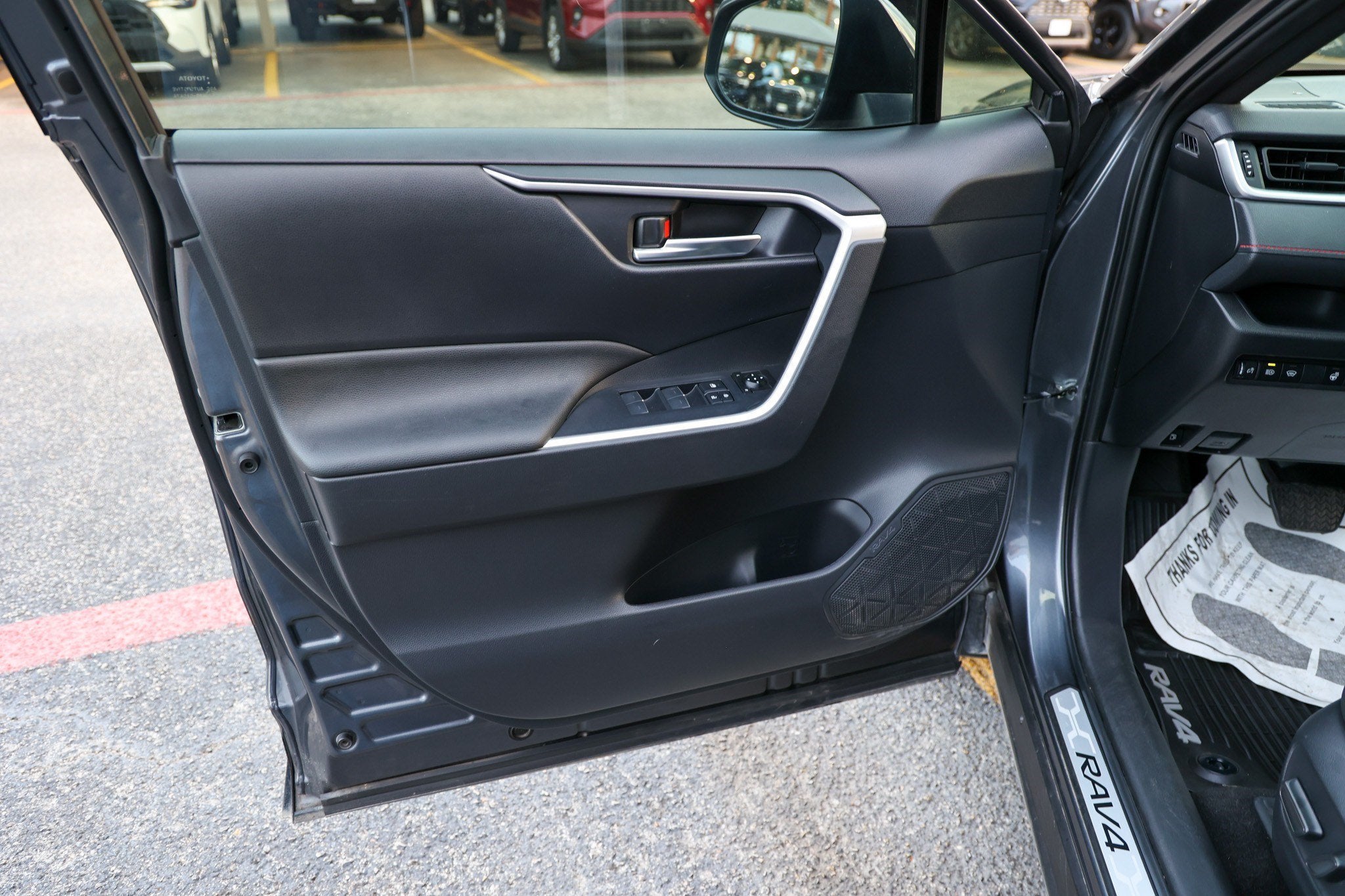 2024 Toyota RAV4 Prime SE