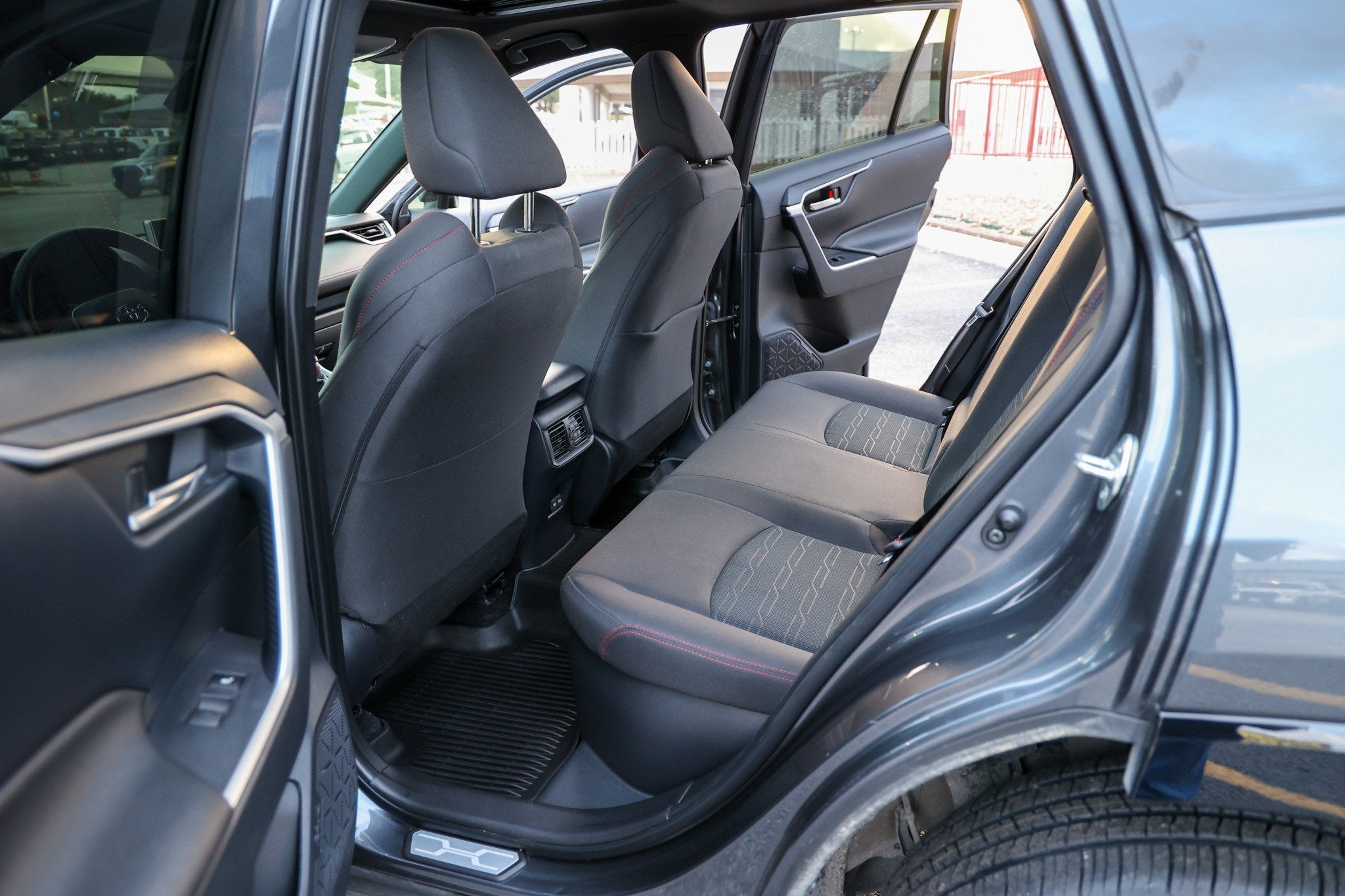 2024 Toyota RAV4 Prime SE