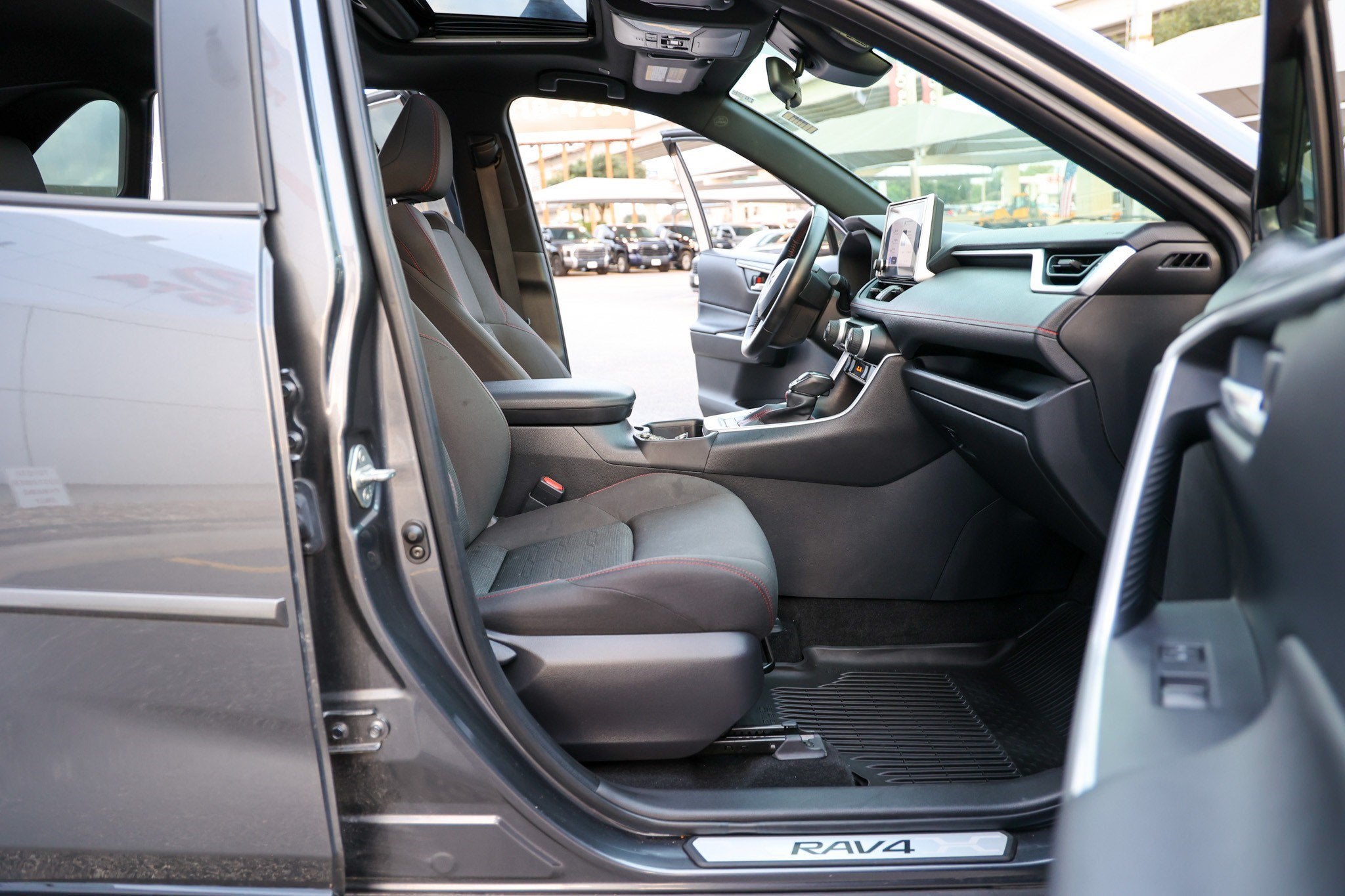 2024 Toyota RAV4 Prime SE