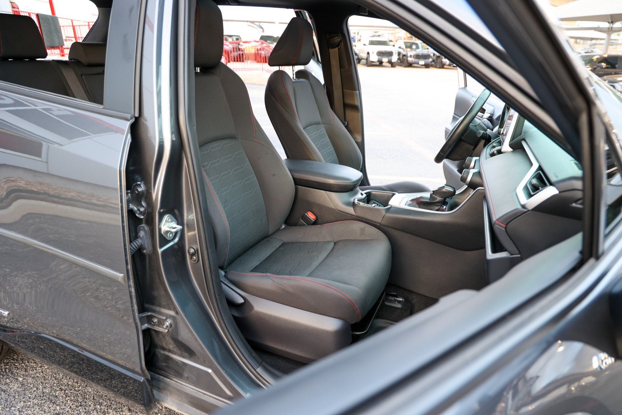 2024 Toyota RAV4 Prime SE