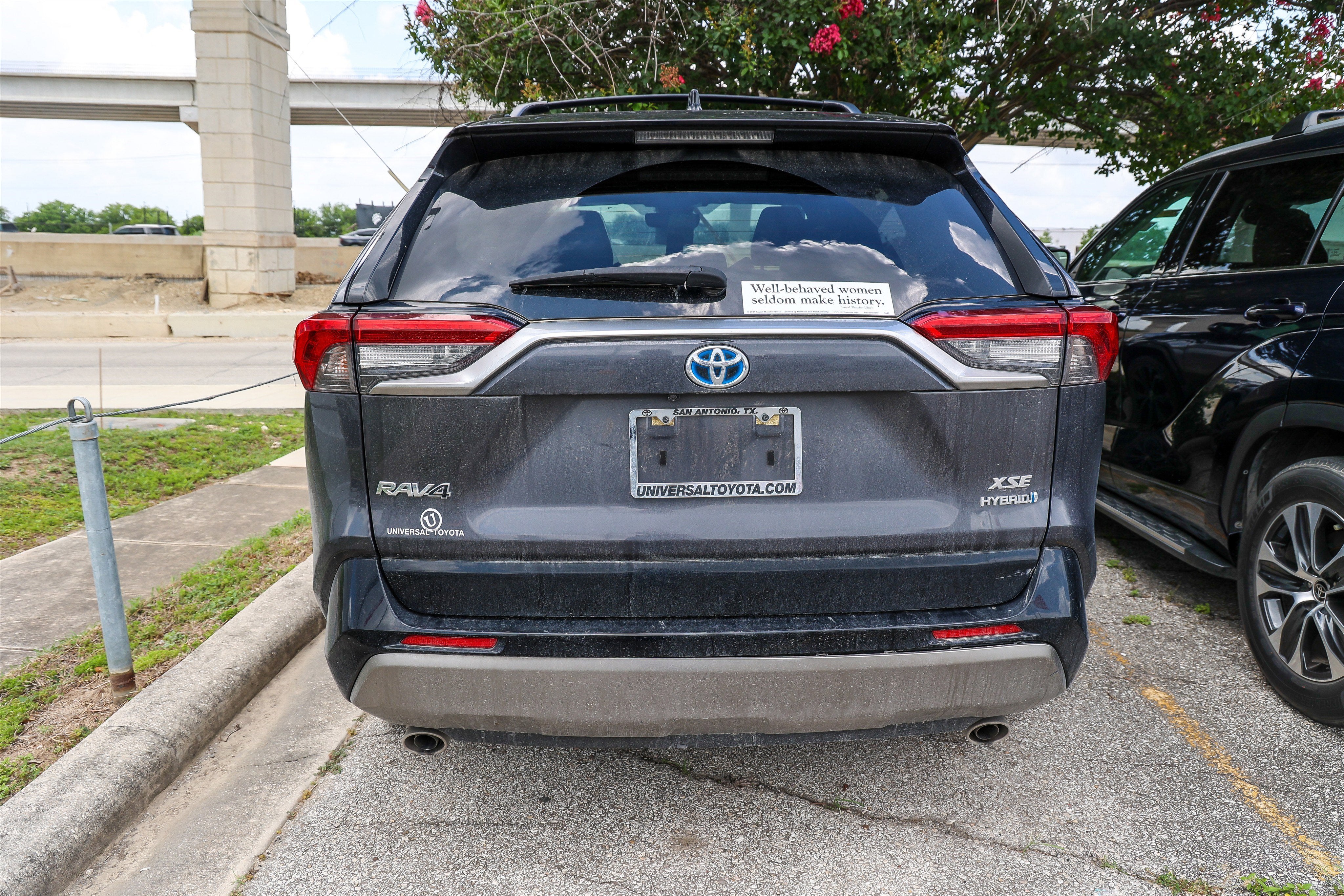 2023 Toyota RAV4 Hybrid Hybrid XSE