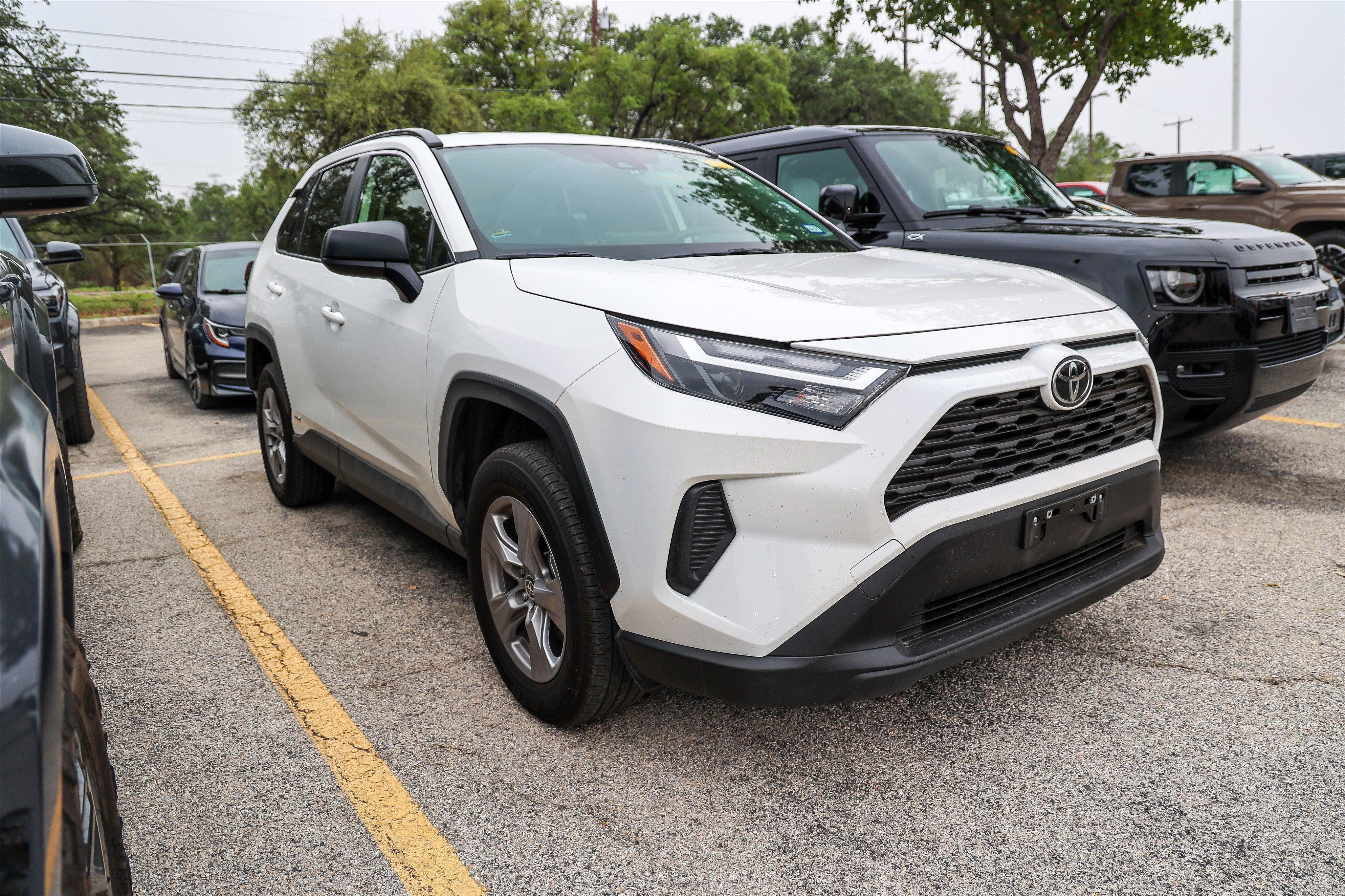 2025 Toyota RAV4 Hybrid LE