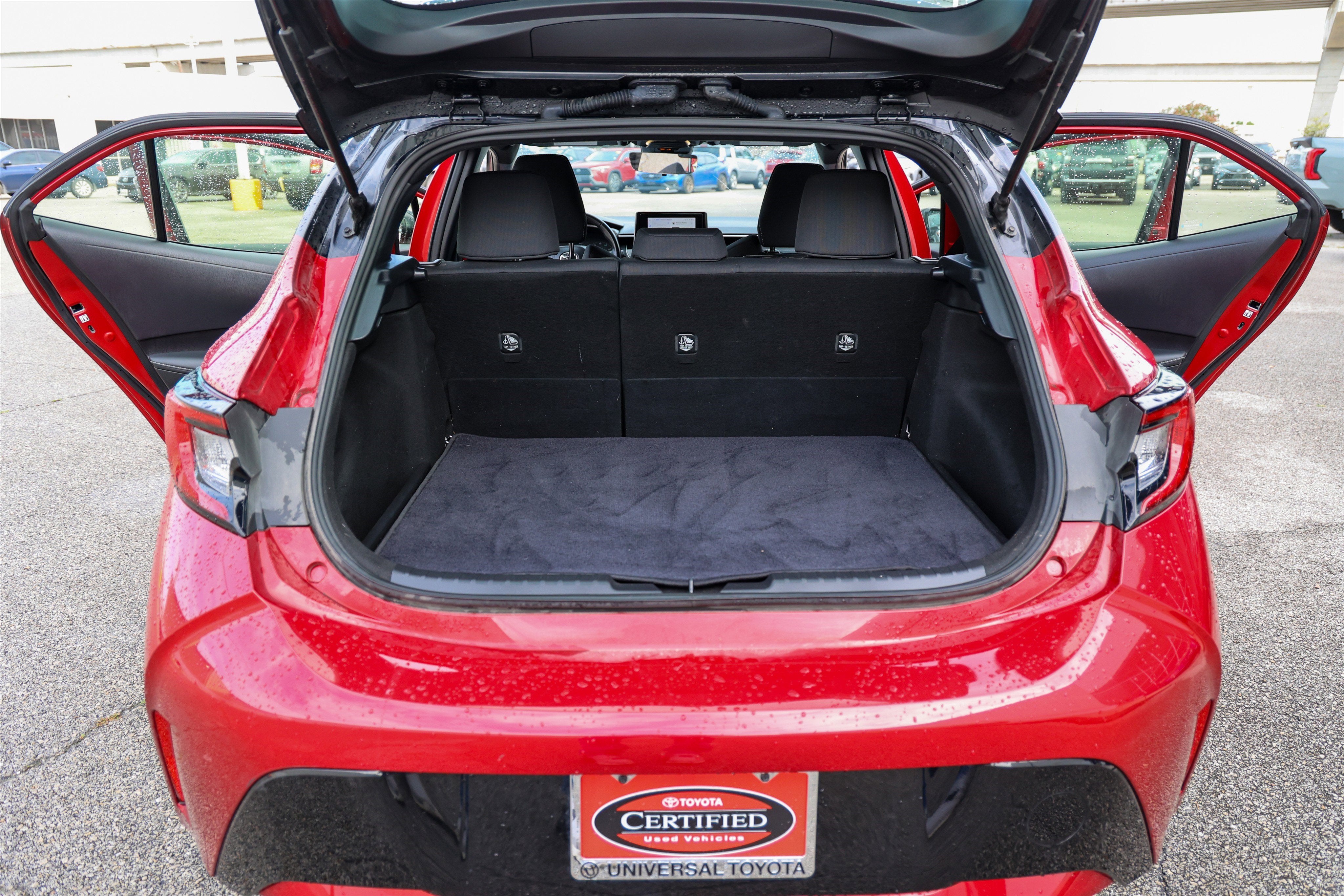 2024 Toyota COROLLA HATCHBACK SE